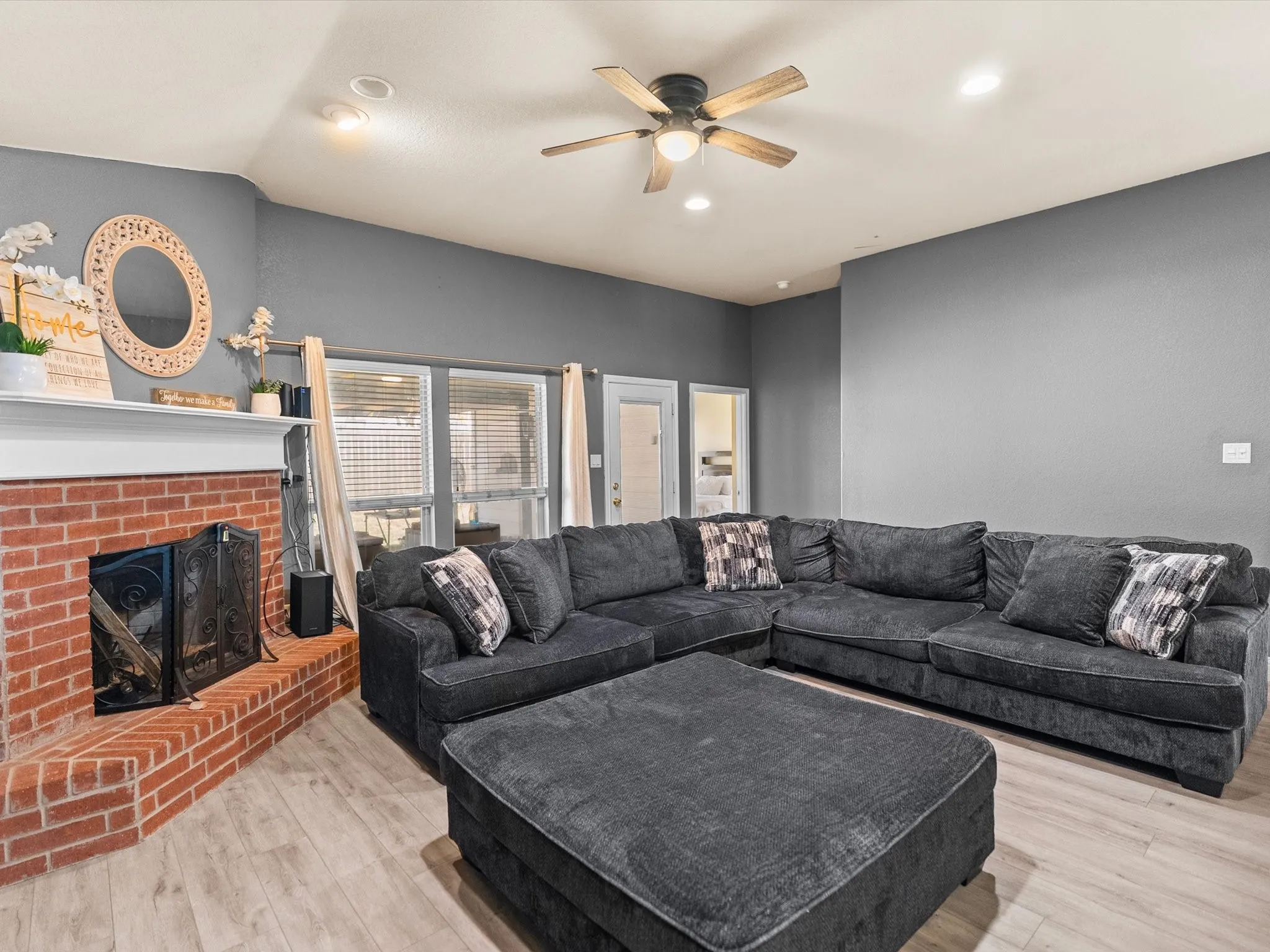 Single Family Residence For Sale in Tarrant County , 6504 Sierra Madre Drive, Fort Worth, Texas 76179, 3 Bedroom, 2 Bathroom, 2 Garage spaces, 1,505 Sqft, built in 2005, mls#21391216, Real Estate Agent in Fort Worth, Homes For Sale in Tarrant county, Homes For Sale in Fort Worth, Realtor in Fort Worth Texas, Real Estate Brokerage Independent Realty Texas, Luminita Cordes Realtor