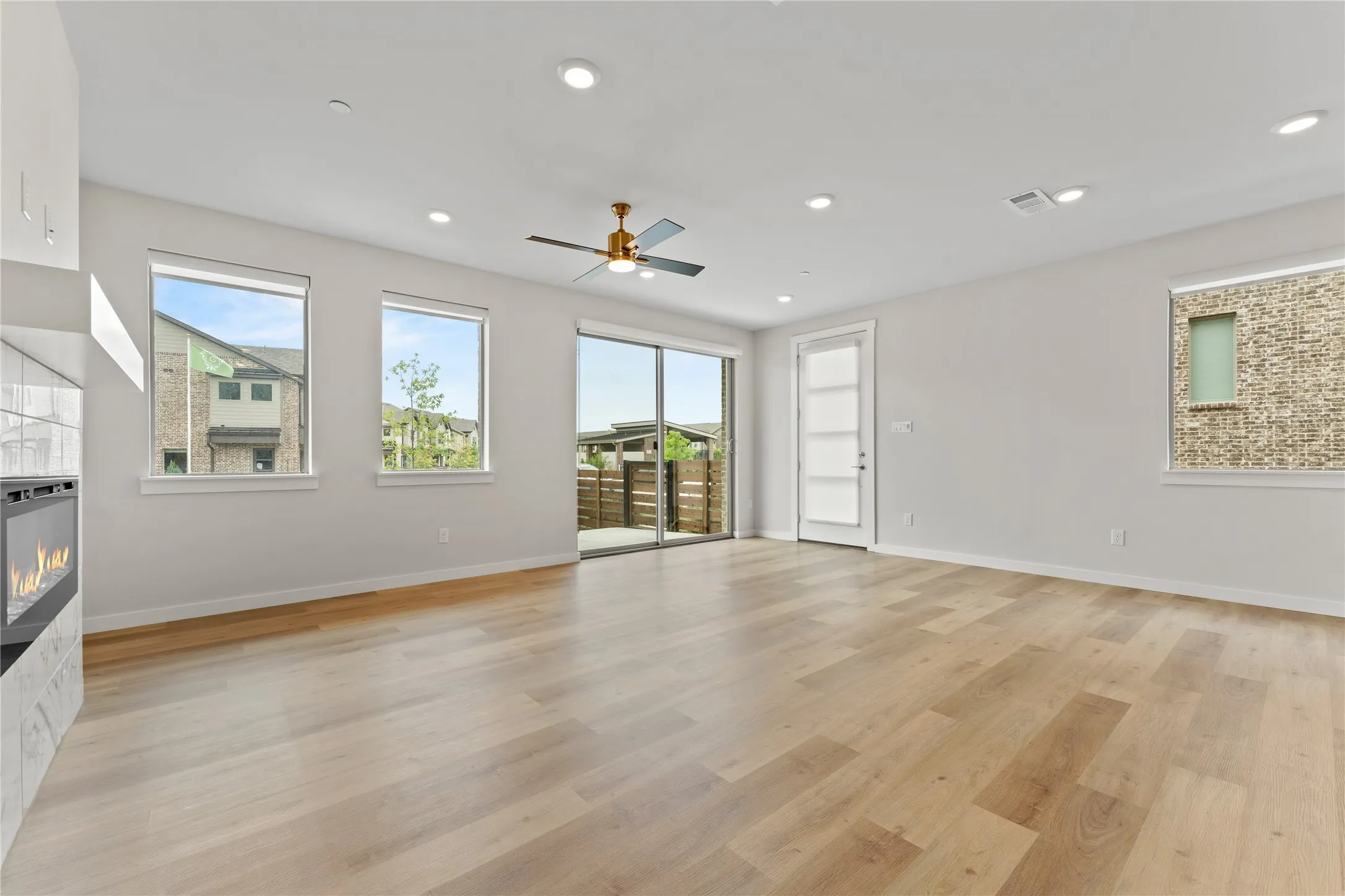 Townhouse For Rent in Dallas County , 2616 La Cala Drive, Grand Prairie, Texas 75054, 3 Bedroom, 3 Bathroom, 2 Garage spaces, 1,813 Sqft, built in 2023, mls#21394422, Real Estate Agent in Grand Prairie, Homes For Rent in Dallas county, Homes For Rent in Grand Prairie, Realtor in Grand Prairie Texas, Real Estate Brokerage Independent Realty Texas, Luminita Cordes Realtor