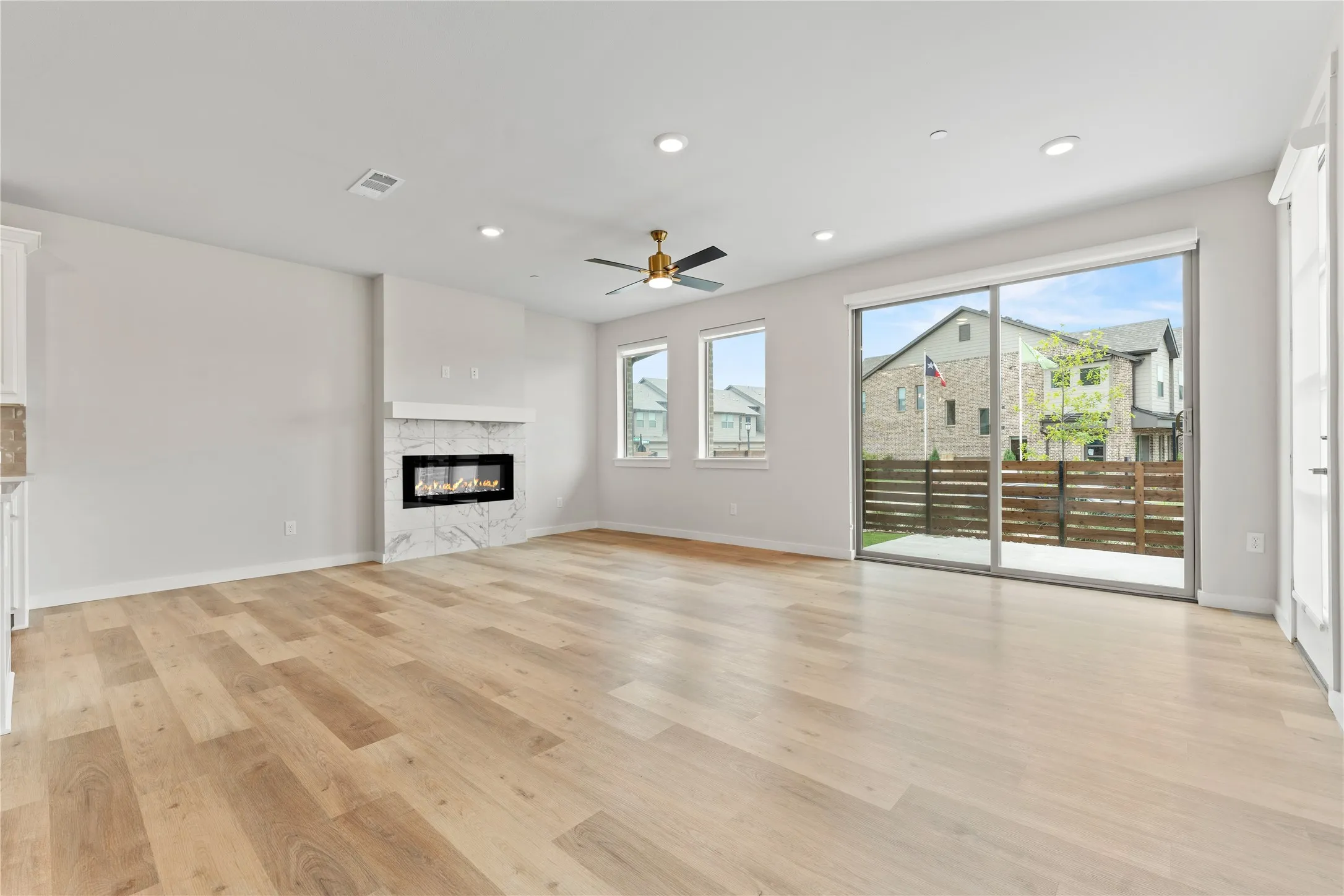 Townhouse For Rent in Dallas County , 2616 La Cala Drive, Grand Prairie, Texas 75054, 3 Bedroom, 3 Bathroom, 2 Garage spaces, 1,813 Sqft, built in 2023, mls#21394422, Real Estate Agent in Grand Prairie, Homes For Rent in Dallas county, Homes For Rent in Grand Prairie, Realtor in Grand Prairie Texas, Real Estate Brokerage Independent Realty Texas, Luminita Cordes Realtor