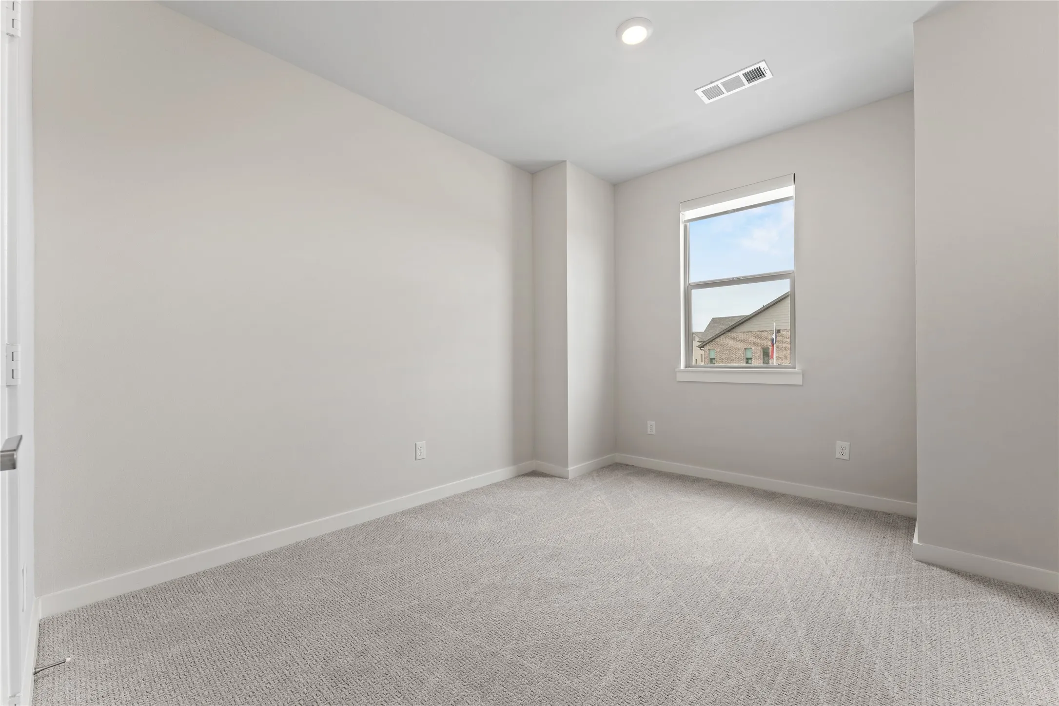 Townhouse For Rent in Dallas County , 2616 La Cala Drive, Grand Prairie, Texas 75054, 3 Bedroom, 3 Bathroom, 2 Garage spaces, 1,813 Sqft, built in 2023, mls#21394422, Real Estate Agent in Grand Prairie, Homes For Rent in Dallas county, Homes For Rent in Grand Prairie, Realtor in Grand Prairie Texas, Real Estate Brokerage Independent Realty Texas, Luminita Cordes Realtor