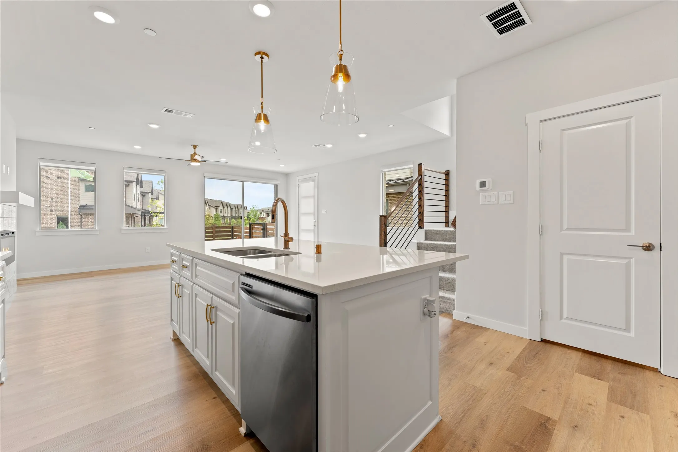 Townhouse For Rent in Dallas County , 2616 La Cala Drive, Grand Prairie, Texas 75054, 3 Bedroom, 3 Bathroom, 2 Garage spaces, 1,813 Sqft, built in 2023, mls#21394422, Real Estate Agent in Grand Prairie, Homes For Rent in Dallas county, Homes For Rent in Grand Prairie, Realtor in Grand Prairie Texas, Real Estate Brokerage Independent Realty Texas, Luminita Cordes Realtor