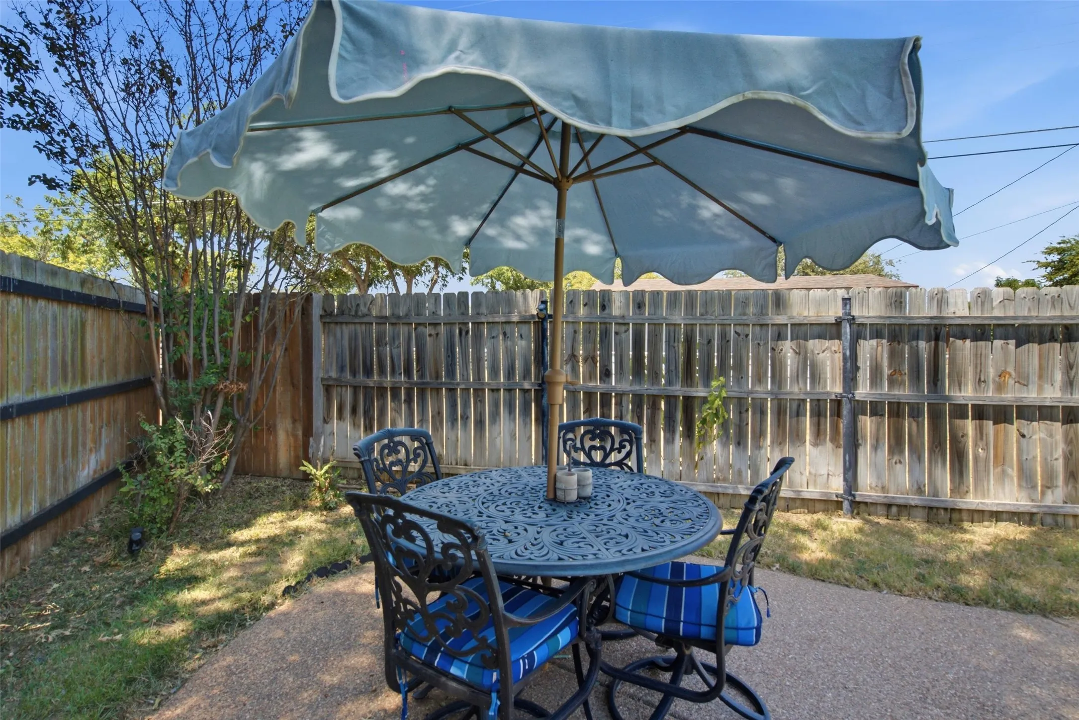Single Family Residence For Sale in Young County , 1406 Doral Court, Graham, Texas 76450, 3 Bedroom, 2 Bathroom, 2 Garage spaces, 1,703 Sqft, built in 1985, mls#21394270, Real Estate Agent in Graham, Homes For Sale in Young county, Homes For Sale in Graham, Realtor in Graham Texas, Real Estate Brokerage Independent Realty Texas, Luminita Cordes Realtor