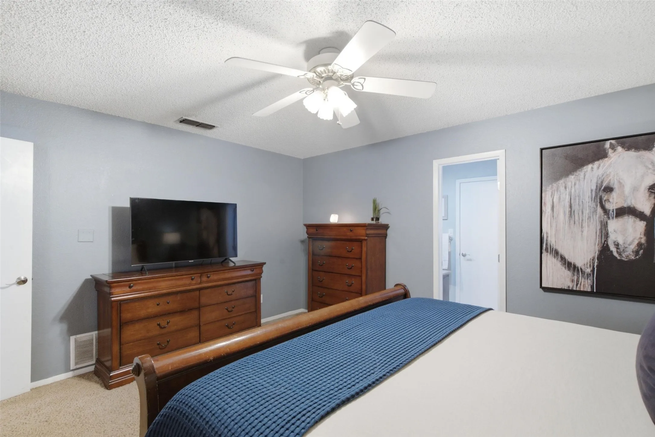 Single Family Residence For Sale in Young County , 1406 Doral Court, Graham, Texas 76450, 3 Bedroom, 2 Bathroom, 2 Garage spaces, 1,703 Sqft, built in 1985, mls#21394270, Real Estate Agent in Graham, Homes For Sale in Young county, Homes For Sale in Graham, Realtor in Graham Texas, Real Estate Brokerage Independent Realty Texas, Luminita Cordes Realtor