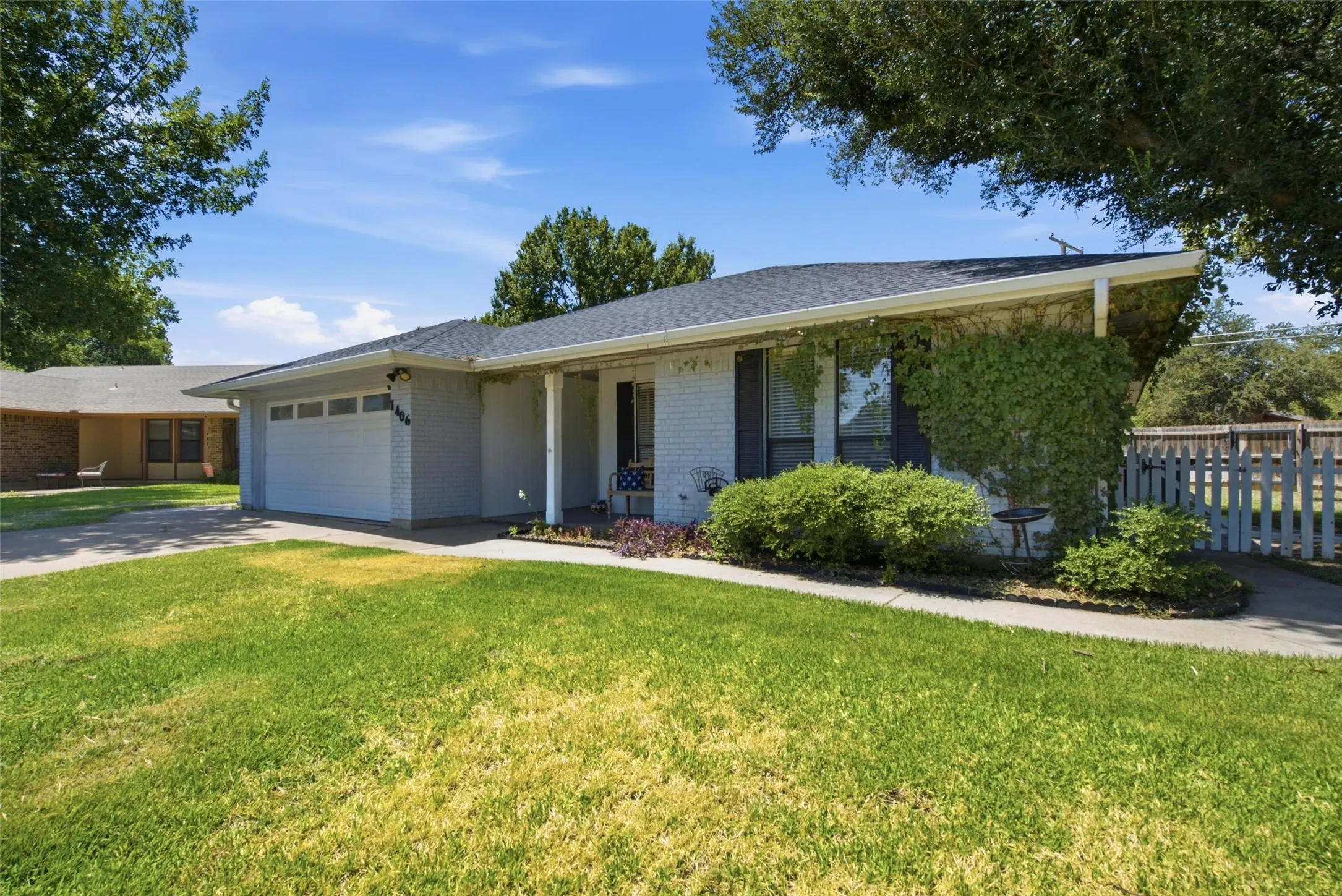 Single Family Residence For Sale