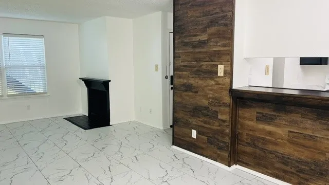 Condominium For Sale in Dallas County , 2200 E Trinity Mills Road 313, Carrollton, Texas 75006, 1 Bedroom, 1 Bathroom, Garage spaces, 631 Sqft, built in 1980, mls#21394769, Real Estate Agent in Carrollton, Homes For Sale in Dallas county, Homes For Sale in Carrollton, Realtor in Carrollton Texas, Real Estate Brokerage Independent Realty Texas, Luminita Cordes Realtor
