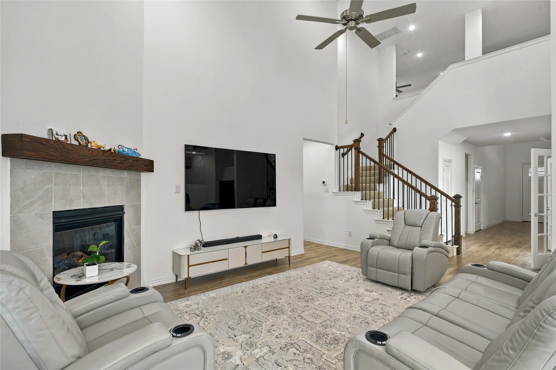 Single Family Residence For Sale in Collin County , 8709 Red Fox Trail, Mc Kinney, Texas 75071, 5 Bedroom, 5 Bathroom, 2 Garage spaces, 3,369 Sqft, built in 2023, mls#21389098, Real Estate Agent in Mc Kinney, Homes For Sale in Collin county, Homes For Sale in Mc Kinney, Realtor in Mc Kinney Texas, Real Estate Brokerage Independent Realty Texas, Luminita Cordes Realtor