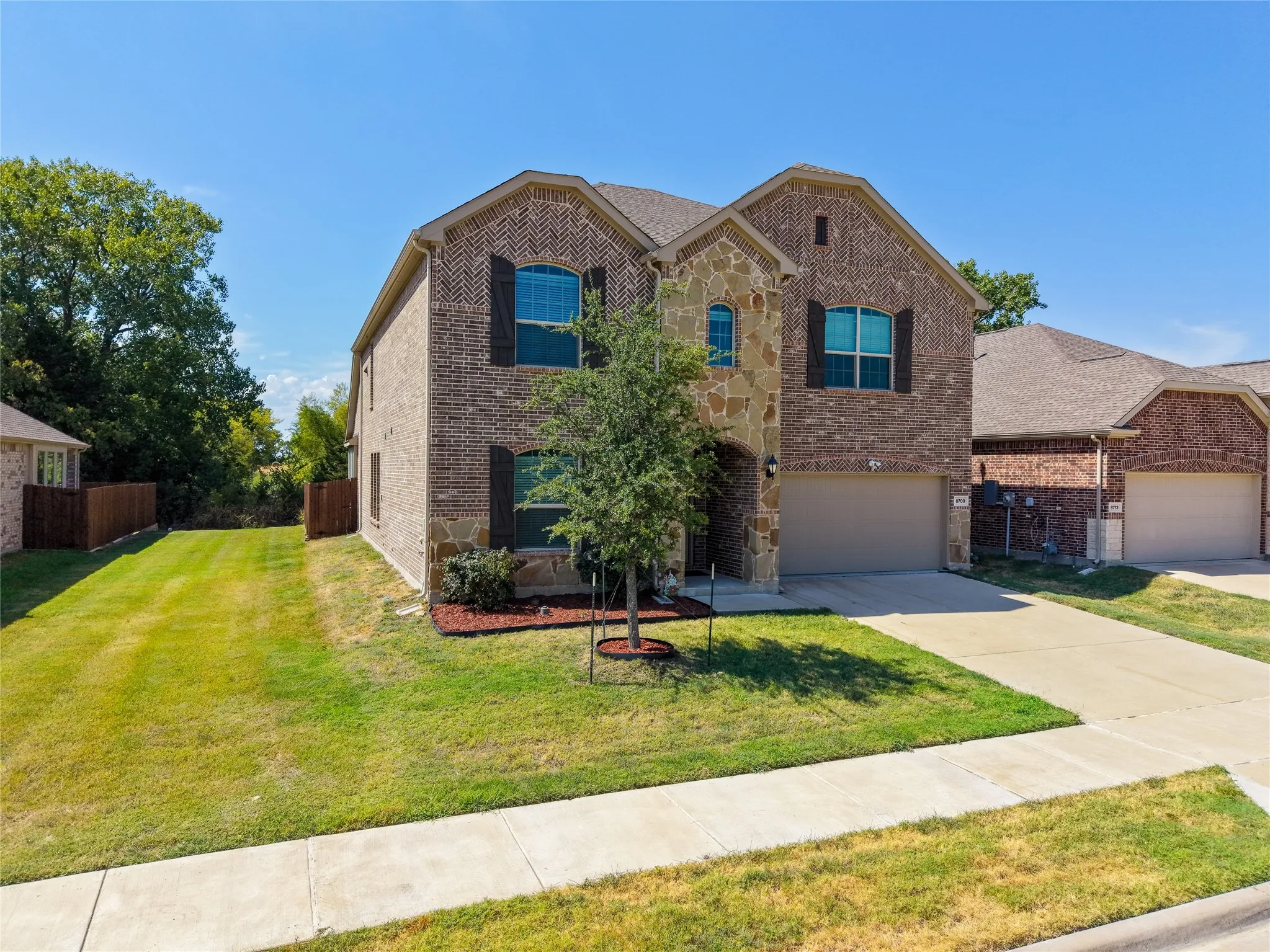 Single Family Residence For Sale in Collin County , 8709 Red Fox Trail, Mc Kinney, Texas 75071, 5 Bedroom, 5 Bathroom, 2 Garage spaces, 3,369 Sqft, built in 2023, mls#21389098, Real Estate Agent in Mc Kinney, Homes For Sale in Collin county, Homes For Sale in Mc Kinney, Realtor in Mc Kinney Texas, Real Estate Brokerage Independent Realty Texas, Luminita Cordes Realtor