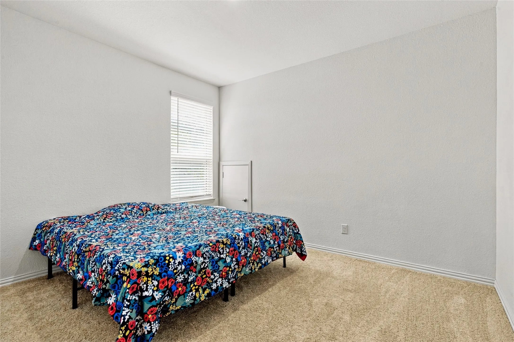Single Family Residence For Sale in Collin County , 8709 Red Fox Trail, Mc Kinney, Texas 75071, 5 Bedroom, 5 Bathroom, 2 Garage spaces, 3,369 Sqft, built in 2023, mls#21389098, Real Estate Agent in Mc Kinney, Homes For Sale in Collin county, Homes For Sale in Mc Kinney, Realtor in Mc Kinney Texas, Real Estate Brokerage Independent Realty Texas, Luminita Cordes Realtor