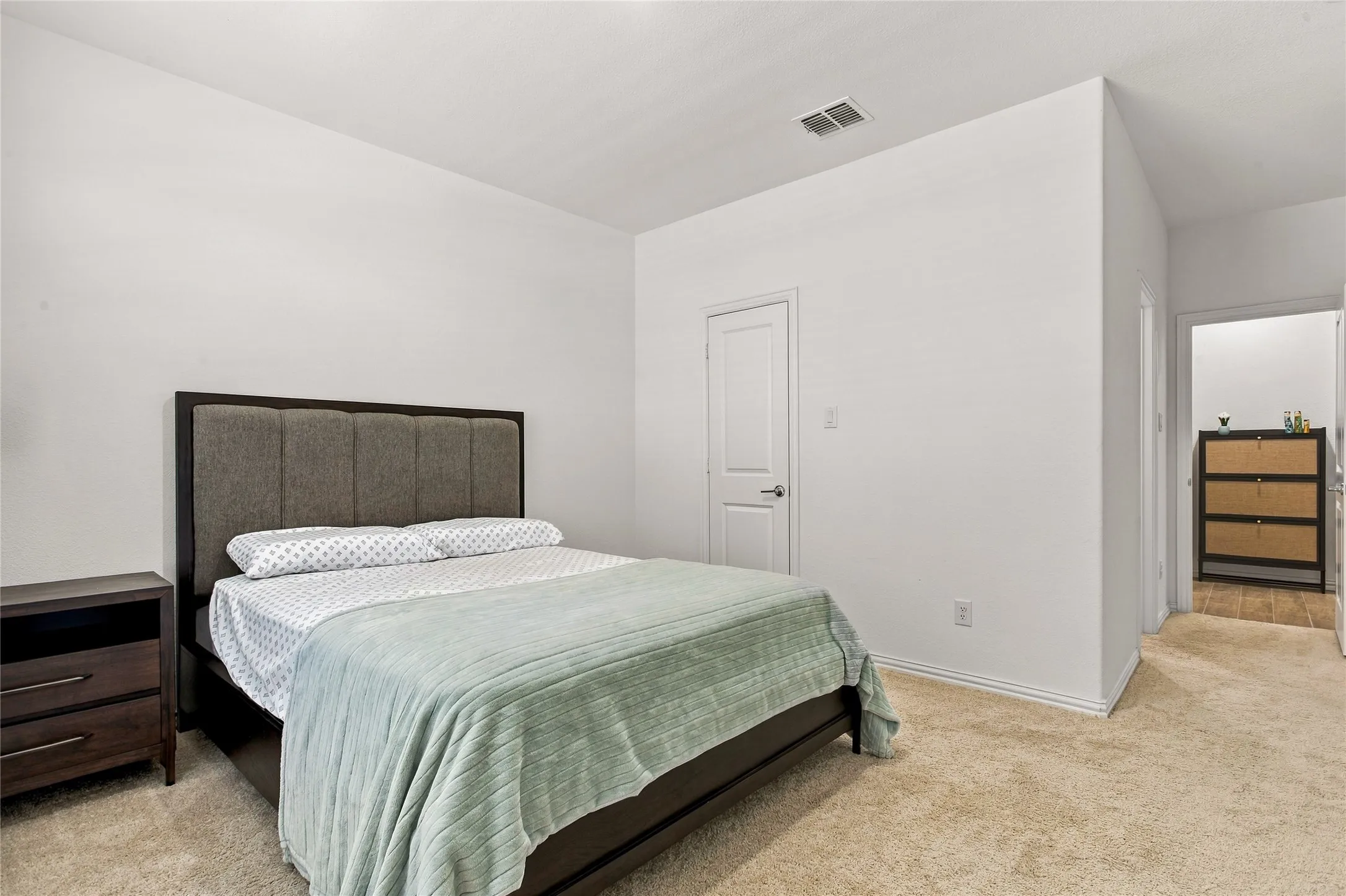 Single Family Residence For Sale in Collin County , 8709 Red Fox Trail, Mc Kinney, Texas 75071, 5 Bedroom, 5 Bathroom, 2 Garage spaces, 3,369 Sqft, built in 2023, mls#21389098, Real Estate Agent in Mc Kinney, Homes For Sale in Collin county, Homes For Sale in Mc Kinney, Realtor in Mc Kinney Texas, Real Estate Brokerage Independent Realty Texas, Luminita Cordes Realtor