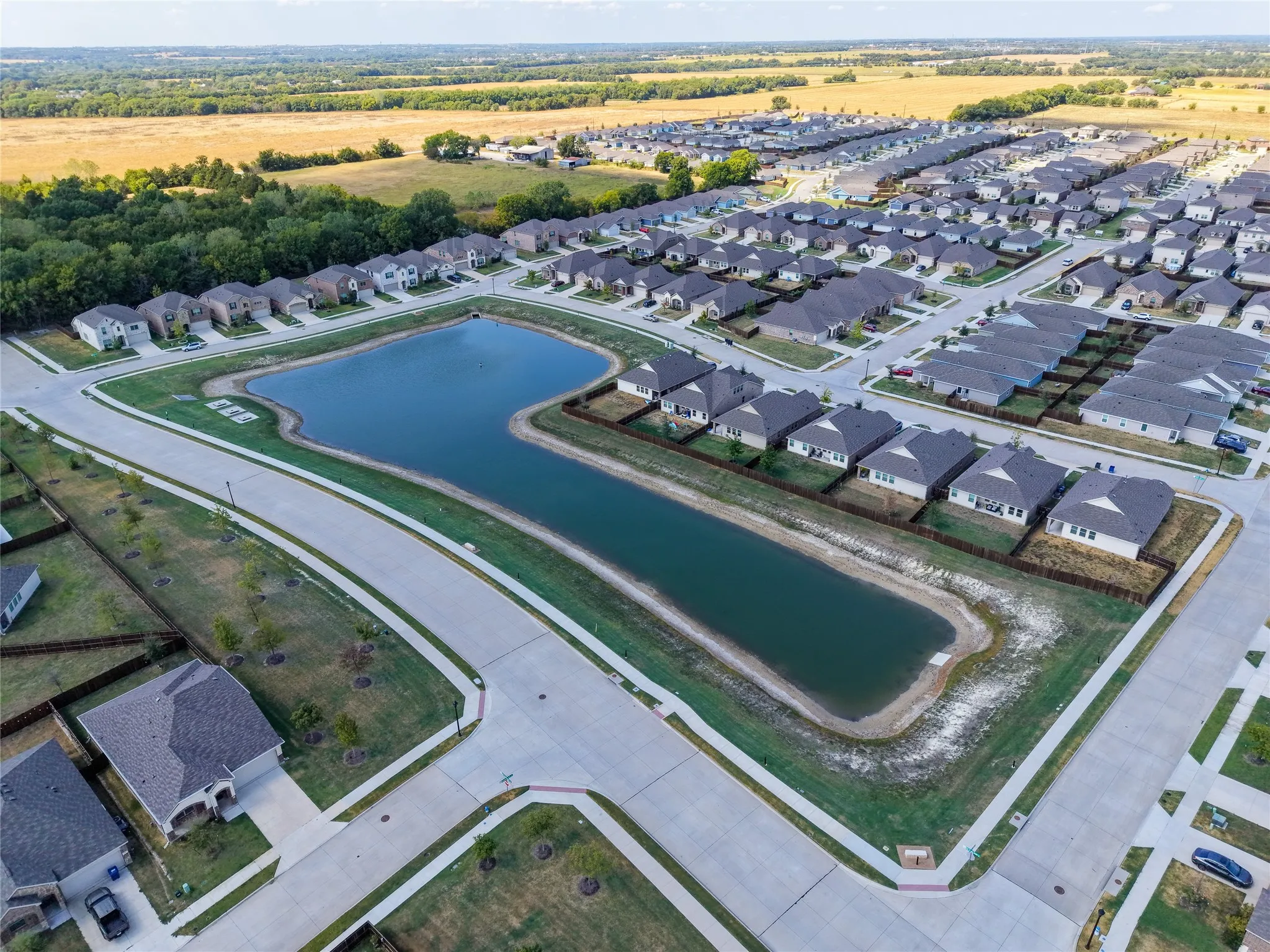 Single Family Residence For Sale in Collin County , 8709 Red Fox Trail, Mc Kinney, Texas 75071, 5 Bedroom, 5 Bathroom, 2 Garage spaces, 3,369 Sqft, built in 2023, mls#21389098, Real Estate Agent in Mc Kinney, Homes For Sale in Collin county, Homes For Sale in Mc Kinney, Realtor in Mc Kinney Texas, Real Estate Brokerage Independent Realty Texas, Luminita Cordes Realtor