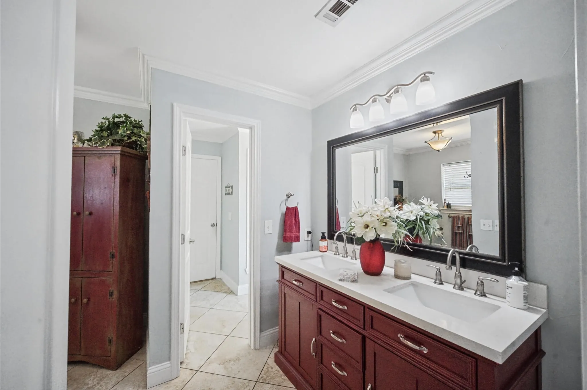 Single Family Residence For Sale in Collin County , 3220 Bandolino Lane, Plano, Texas 75075, 4 Bedroom, 2 Bathroom, 2 Garage spaces, 2,051 Sqft, built in 1980, mls#21394234, Real Estate Agent in Plano, Homes For Sale in Collin county, Homes For Sale in Plano, Realtor in Plano Texas, Real Estate Brokerage Independent Realty Texas, Luminita Cordes Realtor