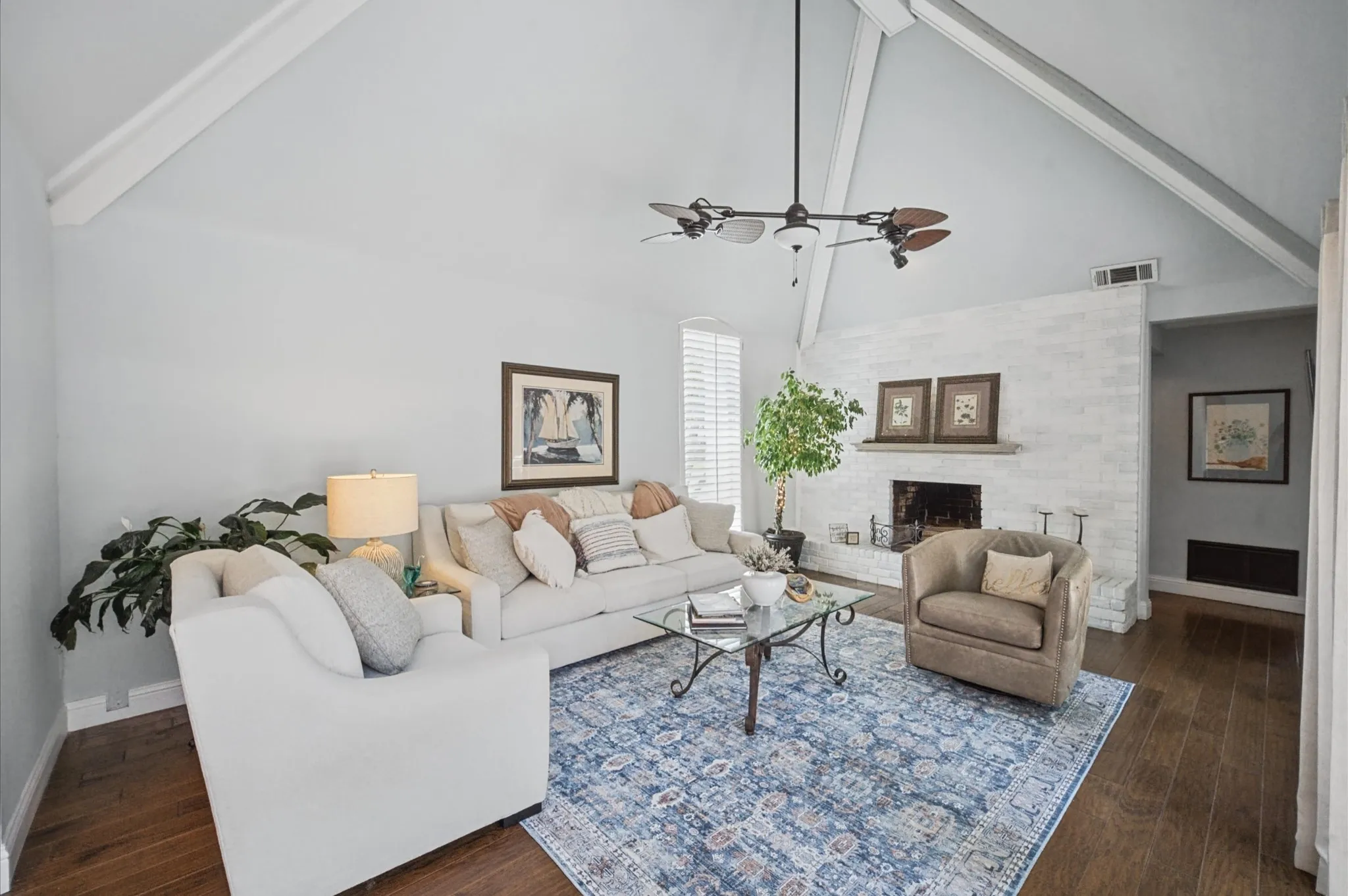 Single Family Residence For Sale in Collin County , 3220 Bandolino Lane, Plano, Texas 75075, 4 Bedroom, 2 Bathroom, 2 Garage spaces, 2,051 Sqft, built in 1980, mls#21394234, Real Estate Agent in Plano, Homes For Sale in Collin county, Homes For Sale in Plano, Realtor in Plano Texas, Real Estate Brokerage Independent Realty Texas, Luminita Cordes Realtor