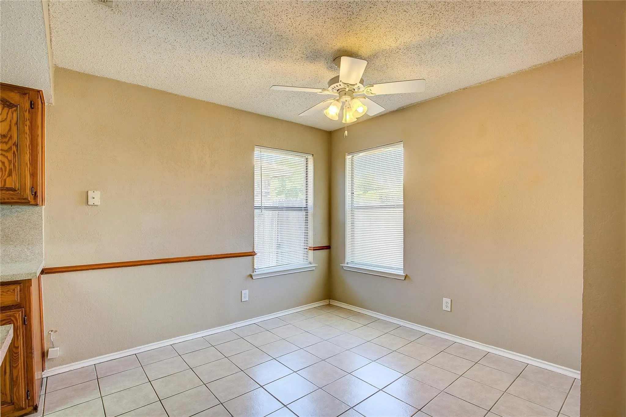 Single Family Residence For Rent in Tarrant County , 7724 Pebblebrook Drive, Watauga, Texas 76148, 4 Bedroom, 2 Bathroom, 2 Garage spaces, 1,460 Sqft, built in 1983, mls#21394908, Real Estate Agent in Watauga, Homes For Rent in Tarrant county, Homes For Rent in Watauga, Realtor in Watauga Texas, Real Estate Brokerage Independent Realty Texas, Luminita Cordes Realtor