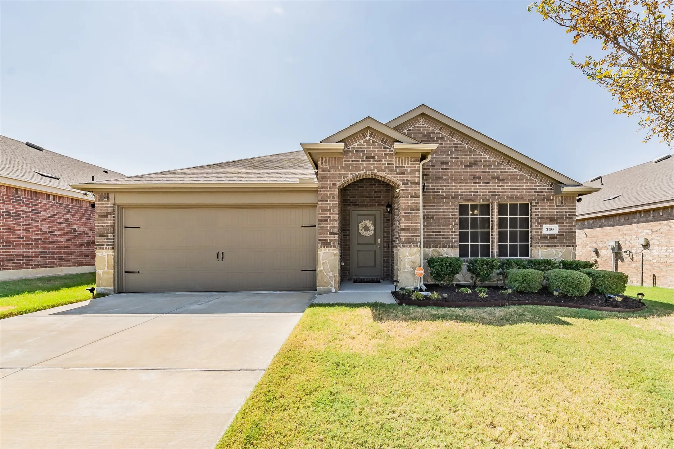 Single Family Residence For Sale in Denton County , 716 Alton Drive, Aubrey, Texas 76227, 4 Bedroom, 2 Bathroom, 2 Garage spaces, 1,567 Sqft, built in 2019, mls#21392579, Real Estate Agent in Aubrey, Homes For Sale in Denton county, Homes For Sale in Aubrey, Realtor in Aubrey Texas, Real Estate Brokerage Independent Realty Texas, Luminita Cordes Realtor