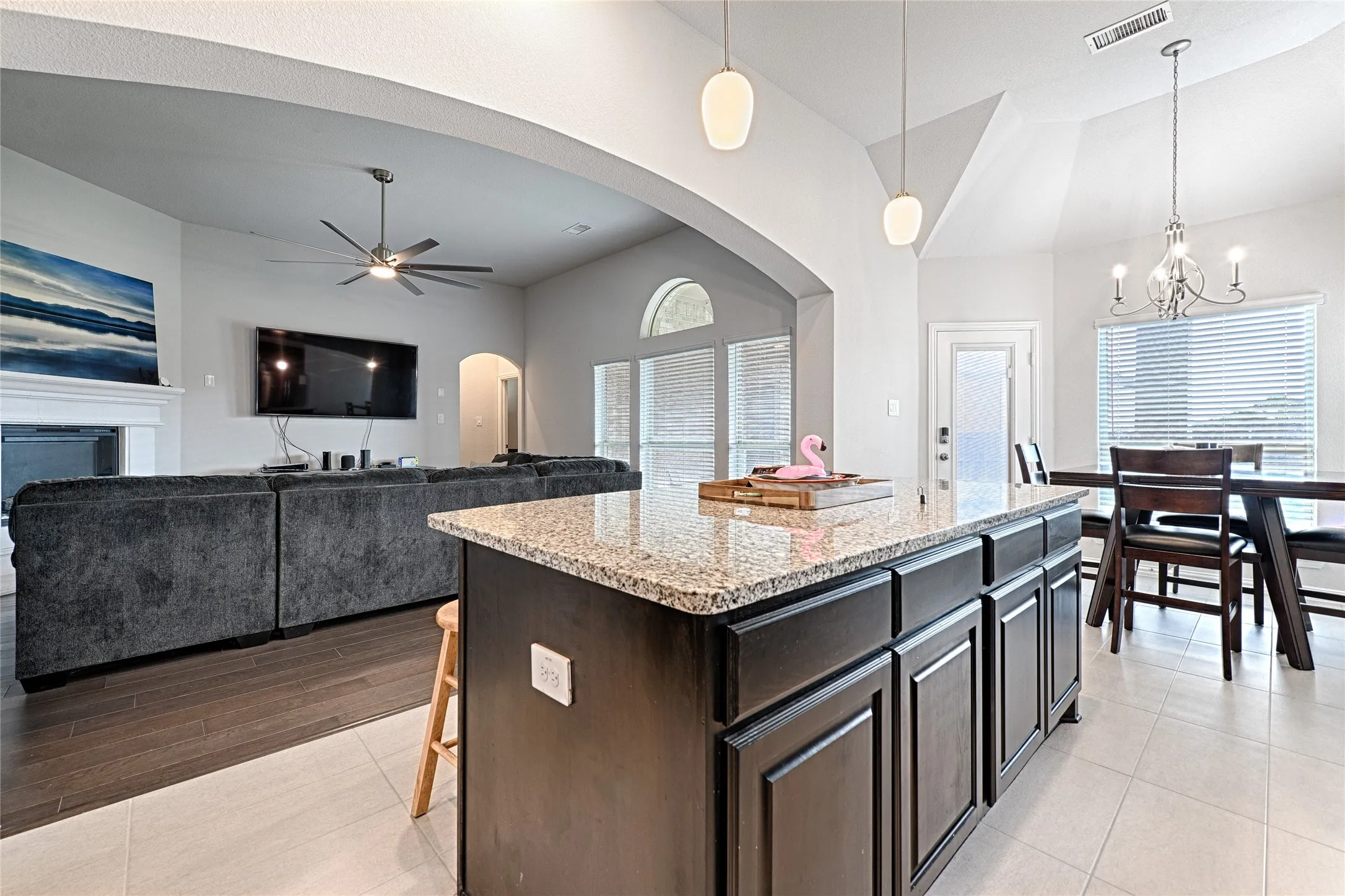 Single Family Residence For Sale in Dallas County , 1802 ranch view, Cedar Hill, Texas 75104, 4 Bedroom, 3 Bathroom, 2 Garage spaces, 2,429 Sqft, built in 2022, mls#21394964, Real Estate Agent in Cedar Hill, Homes For Sale in Dallas county, Homes For Sale in Cedar Hill, Realtor in Cedar Hill Texas, Real Estate Brokerage Independent Realty Texas, Luminita Cordes Realtor