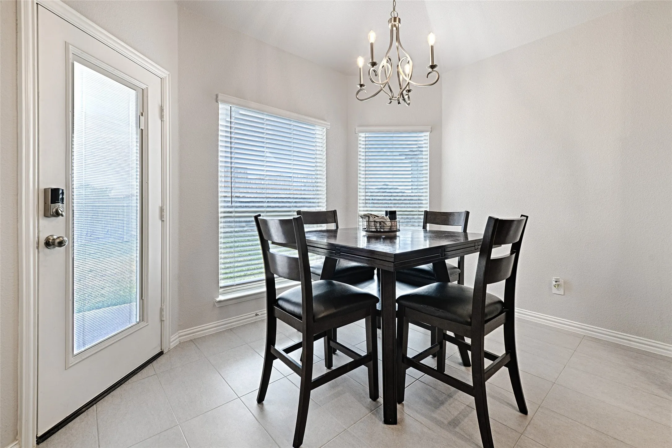 Single Family Residence For Sale in Dallas County , 1802 ranch view, Cedar Hill, Texas 75104, 4 Bedroom, 3 Bathroom, 2 Garage spaces, 2,429 Sqft, built in 2022, mls#21394964, Real Estate Agent in Cedar Hill, Homes For Sale in Dallas county, Homes For Sale in Cedar Hill, Realtor in Cedar Hill Texas, Real Estate Brokerage Independent Realty Texas, Luminita Cordes Realtor