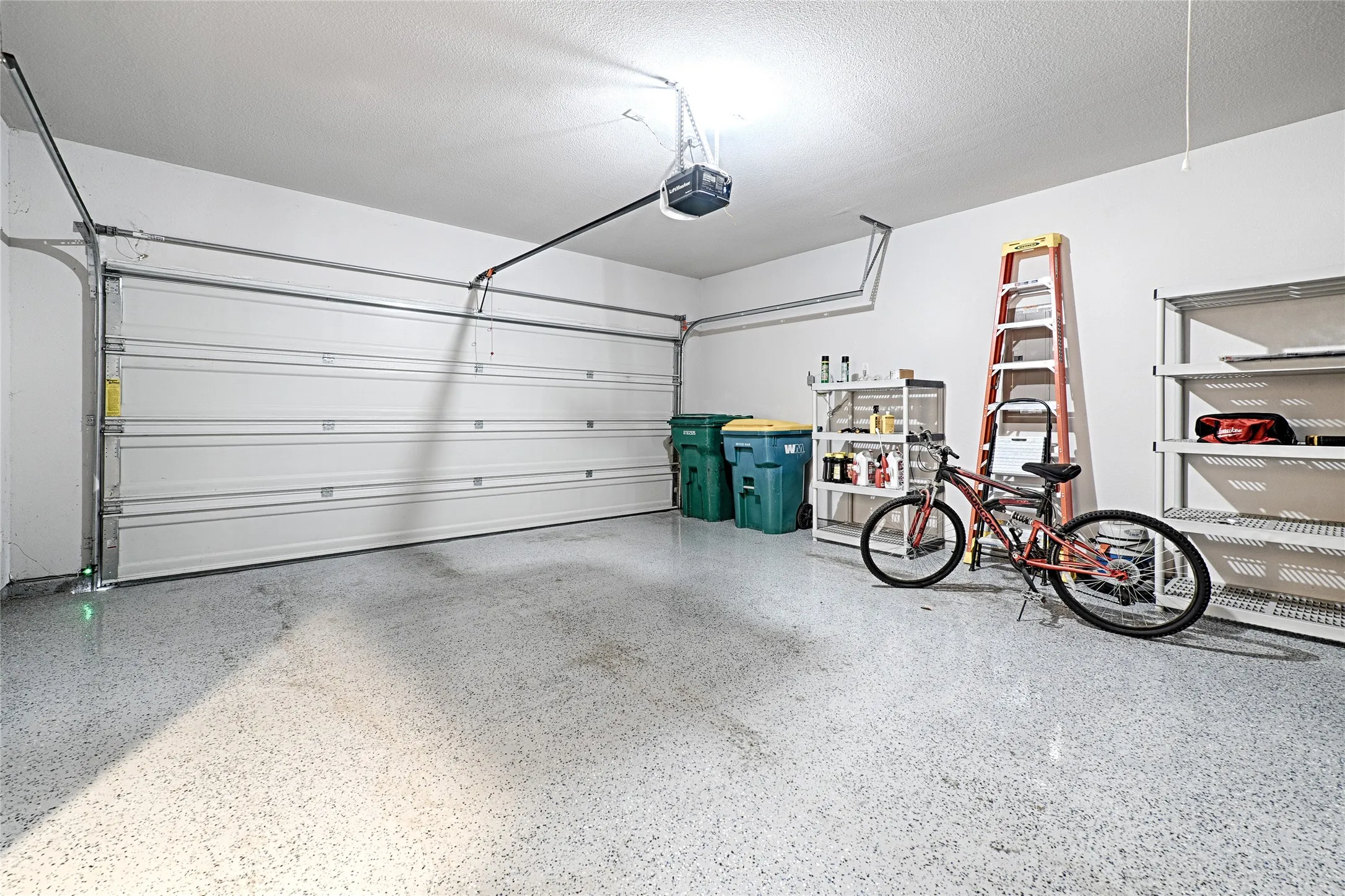Single Family Residence For Sale in Dallas County , 1802 ranch view, Cedar Hill, Texas 75104, 4 Bedroom, 3 Bathroom, 2 Garage spaces, 2,429 Sqft, built in 2022, mls#21394964, Real Estate Agent in Cedar Hill, Homes For Sale in Dallas county, Homes For Sale in Cedar Hill, Realtor in Cedar Hill Texas, Real Estate Brokerage Independent Realty Texas, Luminita Cordes Realtor