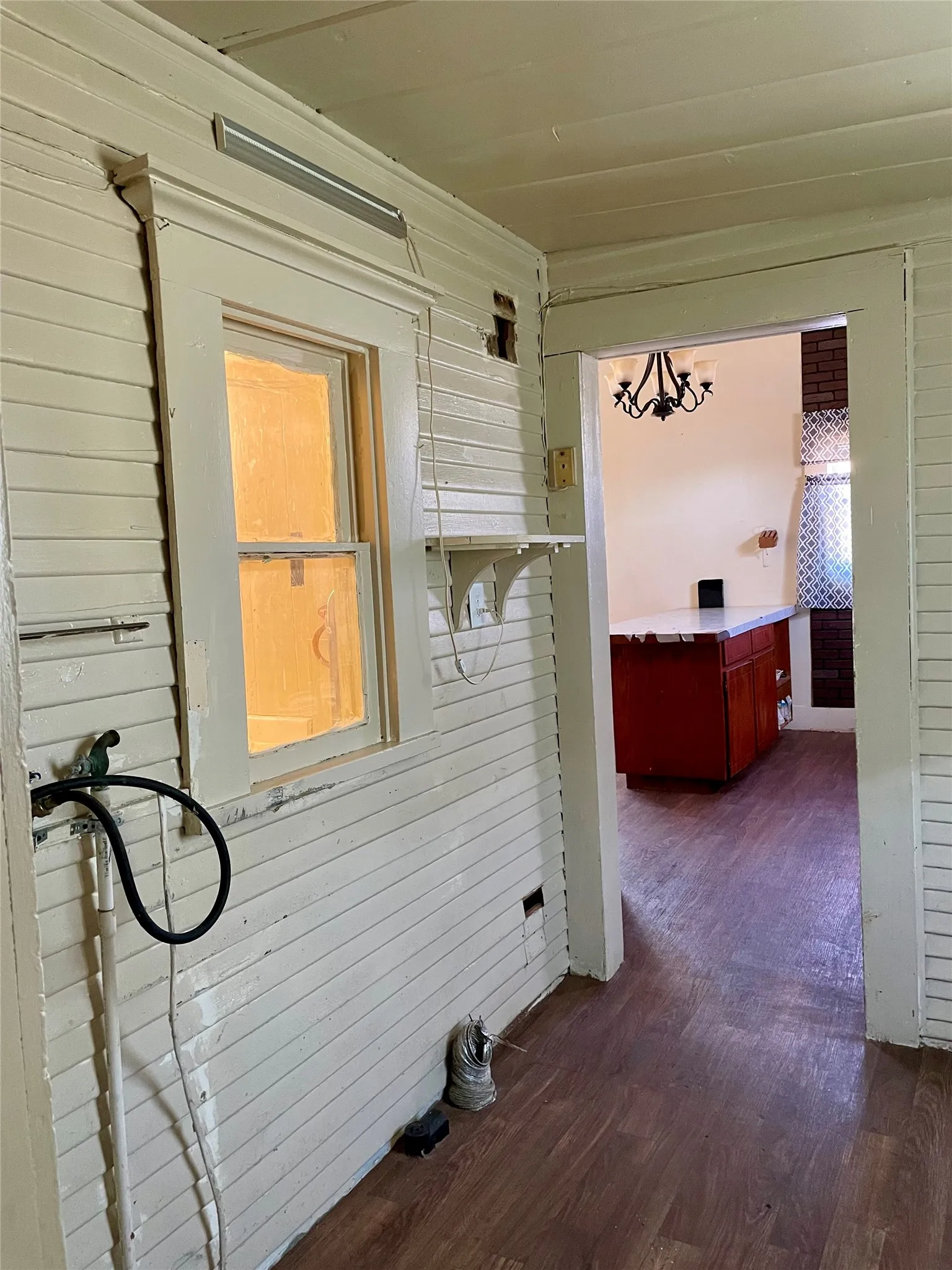 Single Family Residence For Sale in Runnels County , 508 N 10th Street, Ballinger, Texas 76821, 2 Bedroom, 1 Bathroom, Garage spaces, 1,169 Sqft, built in 1952, mls#21394969, Real Estate Agent in Ballinger, Homes For Sale in Runnels county, Homes For Sale in Ballinger, Realtor in Ballinger Texas, Real Estate Brokerage Independent Realty Texas, Luminita Cordes Realtor