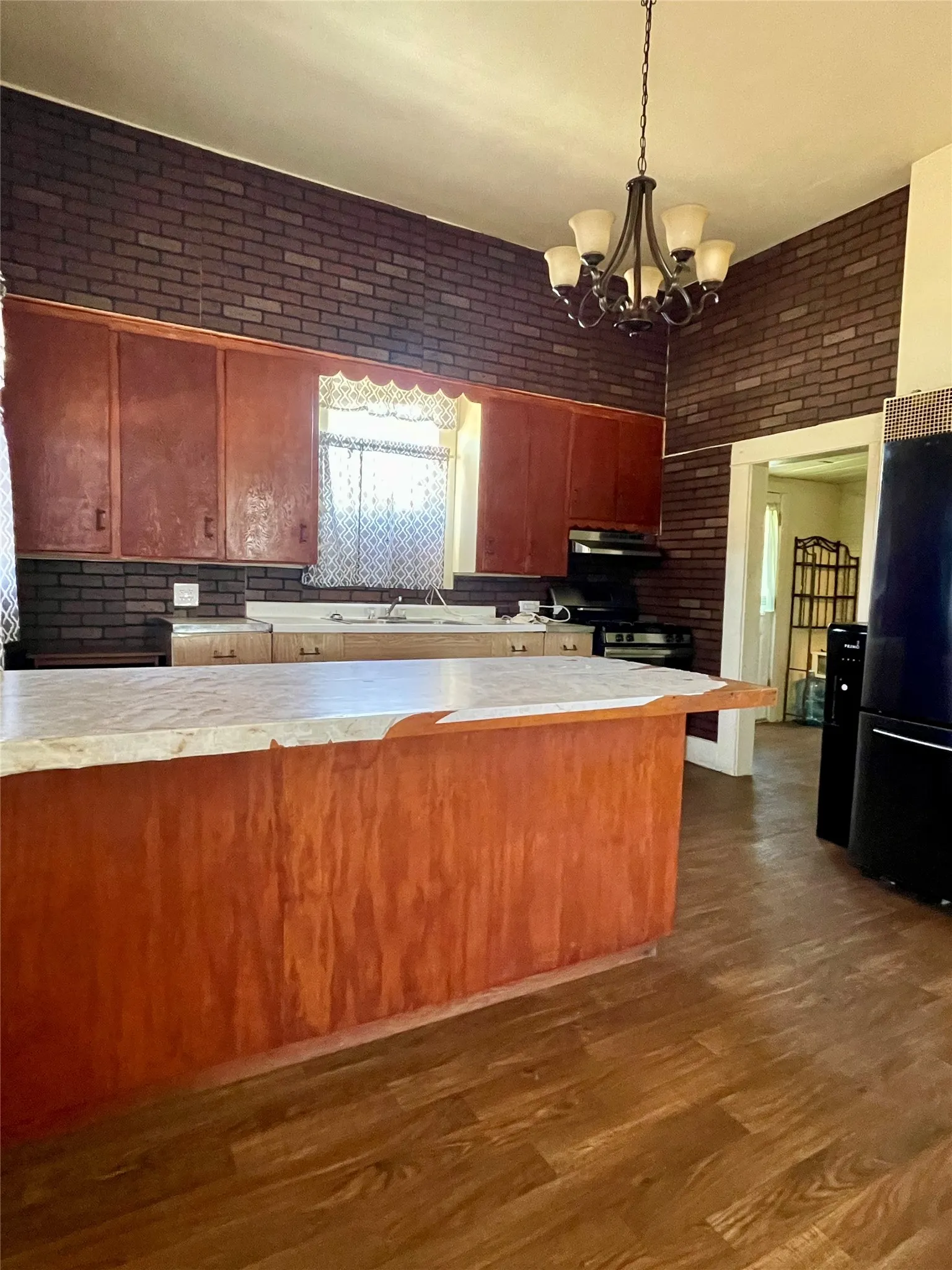 Single Family Residence For Sale in Runnels County , 508 N 10th Street, Ballinger, Texas 76821, 2 Bedroom, 1 Bathroom, Garage spaces, 1,169 Sqft, built in 1952, mls#21394969, Real Estate Agent in Ballinger, Homes For Sale in Runnels county, Homes For Sale in Ballinger, Realtor in Ballinger Texas, Real Estate Brokerage Independent Realty Texas, Luminita Cordes Realtor