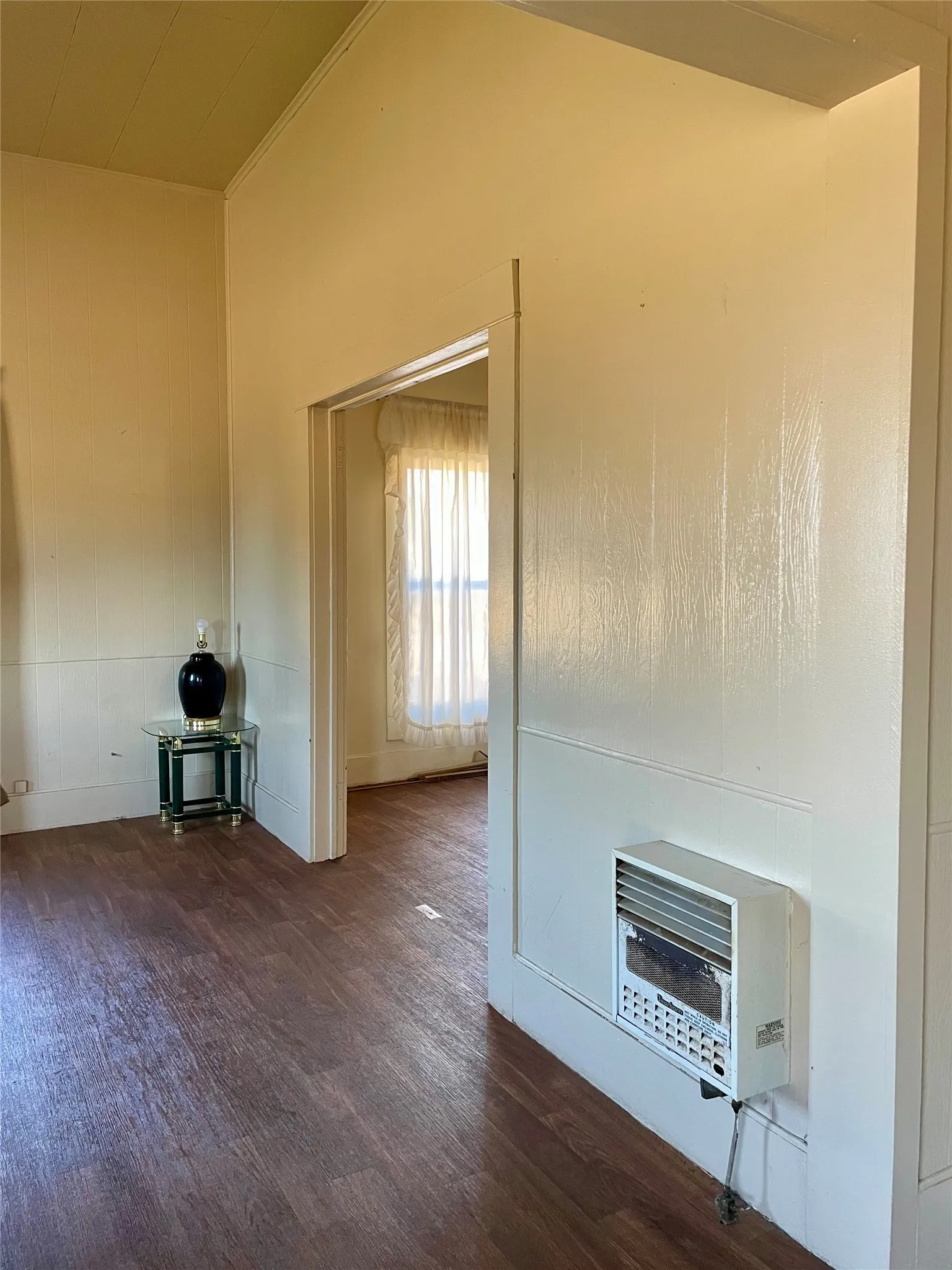 Single Family Residence For Sale in Runnels County , 508 N 10th Street, Ballinger, Texas 76821, 2 Bedroom, 1 Bathroom, Garage spaces, 1,169 Sqft, built in 1952, mls#21394969, Real Estate Agent in Ballinger, Homes For Sale in Runnels county, Homes For Sale in Ballinger, Realtor in Ballinger Texas, Real Estate Brokerage Independent Realty Texas, Luminita Cordes Realtor