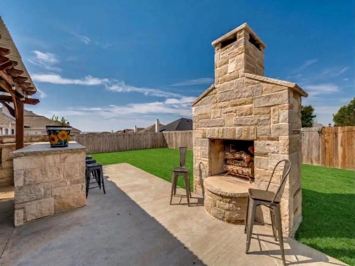 Single Family Residence For Sale in Collin County , 2809 Arabian Lane, Celina, Texas 75009, 4 Bedroom, 3 Bathroom, 2 Garage spaces, 1,924 Sqft, built in 2005, mls#21392484, Real Estate Agent in Celina, Homes For Sale in Collin county, Homes For Sale in Celina, Realtor in Celina Texas, Real Estate Brokerage Independent Realty Texas, Luminita Cordes Realtor