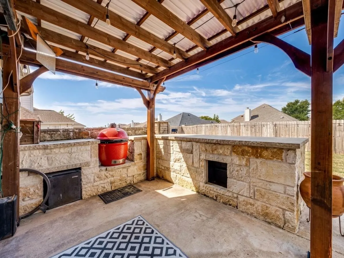Single Family Residence For Sale in Collin County , 2809 Arabian Lane, Celina, Texas 75009, 4 Bedroom, 3 Bathroom, 2 Garage spaces, 1,924 Sqft, built in 2005, mls#21392484, Real Estate Agent in Celina, Homes For Sale in Collin county, Homes For Sale in Celina, Realtor in Celina Texas, Real Estate Brokerage Independent Realty Texas, Luminita Cordes Realtor