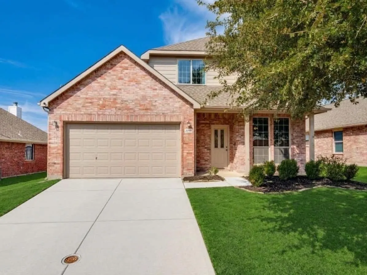Single Family Residence For Sale in Collin County , 2809 Arabian Lane, Celina, Texas 75009, 4 Bedroom, 3 Bathroom, 2 Garage spaces, 1,924 Sqft, built in 2005, mls#21392484, Real Estate Agent in Celina, Homes For Sale in Collin county, Homes For Sale in Celina, Realtor in Celina Texas, Real Estate Brokerage Independent Realty Texas, Luminita Cordes Realtor