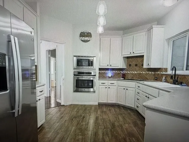 Single Family Residence For Sale in Denton County , 5904 Heron Cove Lane, The Colony, Texas 75056, 3 Bedroom, 3 Bathroom, 2 Garage spaces, 2,132 Sqft, built in 1995, mls#21394980, Real Estate Agent in The Colony, Homes For Sale in Denton county, Homes For Sale in The Colony, Realtor in The Colony Texas, Real Estate Brokerage Independent Realty Texas, Luminita Cordes Realtor