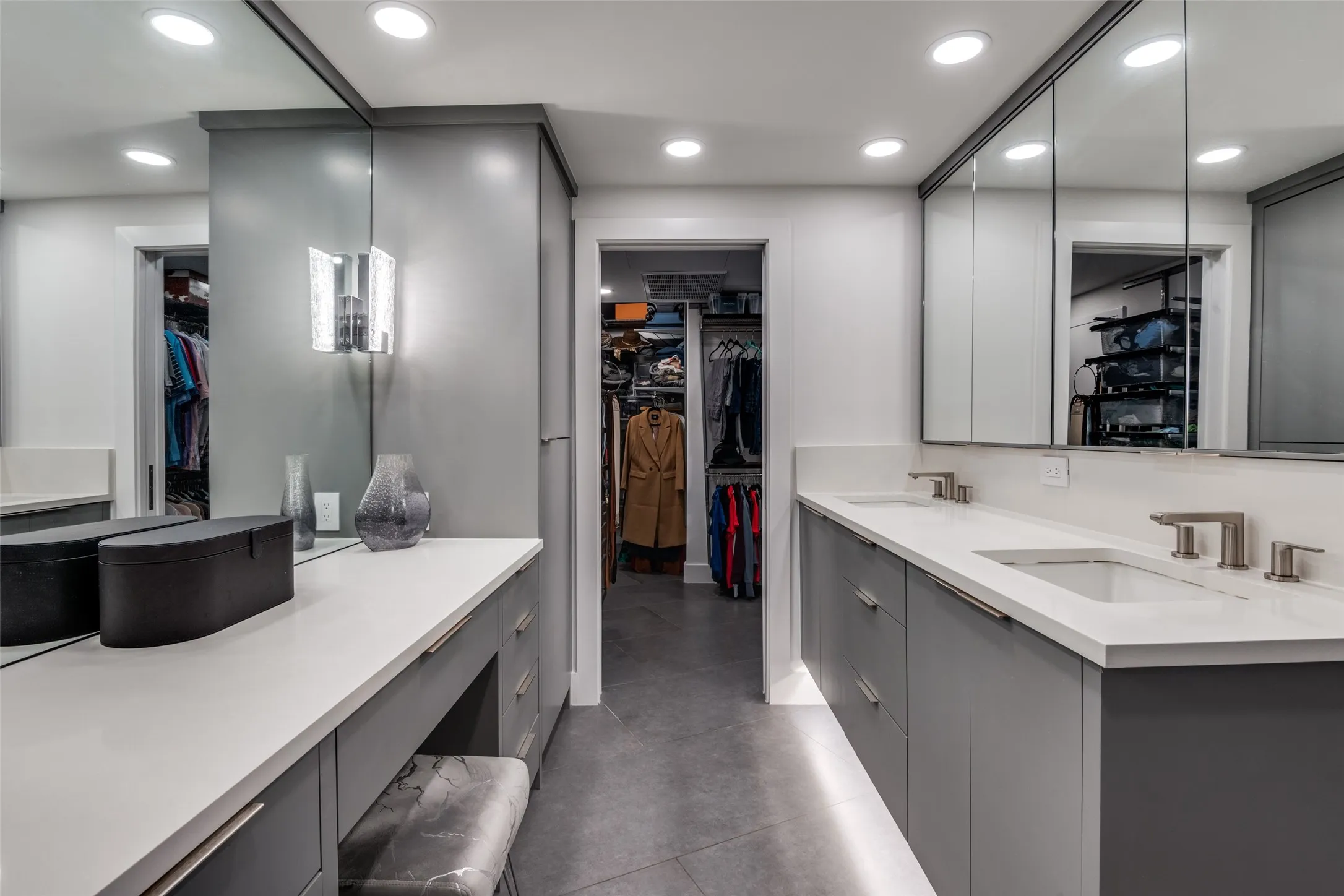 Condominium For Sale in Dallas County , 6211 W Northwest Highway 601, Dallas, Texas 75225, 2 Bedroom, 3 Bathroom, 2 Garage spaces, 1,673 Sqft, built in 1966, mls#21393147, Real Estate Agent in Dallas, Homes For Sale in Dallas county, Homes For Sale in Dallas, Realtor in Dallas Texas, Real Estate Brokerage Independent Realty Texas, Luminita Cordes Realtor