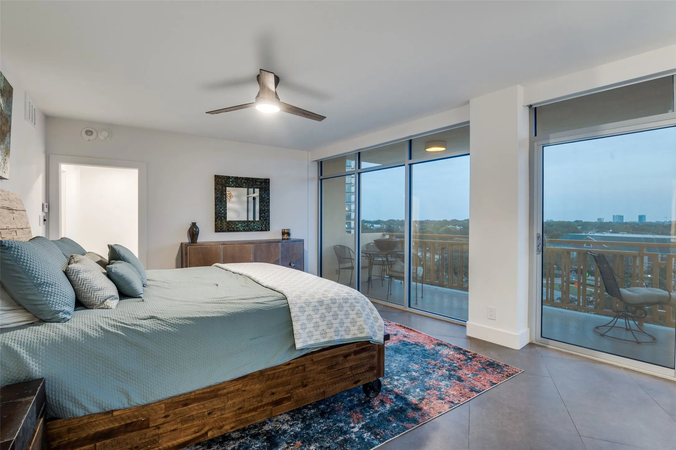 Condominium For Sale in Dallas County , 6211 W Northwest Highway 601, Dallas, Texas 75225, 2 Bedroom, 3 Bathroom, 2 Garage spaces, 1,673 Sqft, built in 1966, mls#21393147, Real Estate Agent in Dallas, Homes For Sale in Dallas county, Homes For Sale in Dallas, Realtor in Dallas Texas, Real Estate Brokerage Independent Realty Texas, Luminita Cordes Realtor