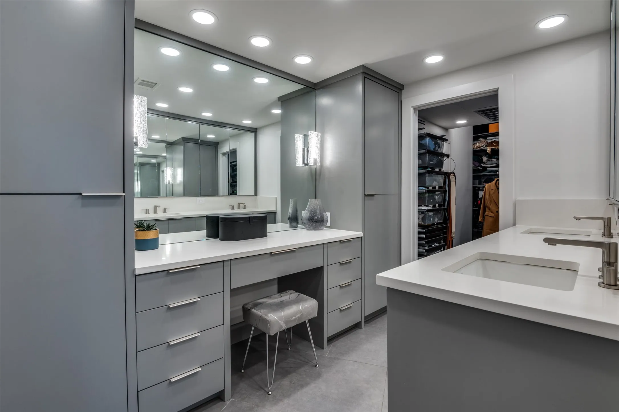 Condominium For Sale in Dallas County , 6211 W Northwest Highway 601, Dallas, Texas 75225, 2 Bedroom, 3 Bathroom, 2 Garage spaces, 1,673 Sqft, built in 1966, mls#21393147, Real Estate Agent in Dallas, Homes For Sale in Dallas county, Homes For Sale in Dallas, Realtor in Dallas Texas, Real Estate Brokerage Independent Realty Texas, Luminita Cordes Realtor