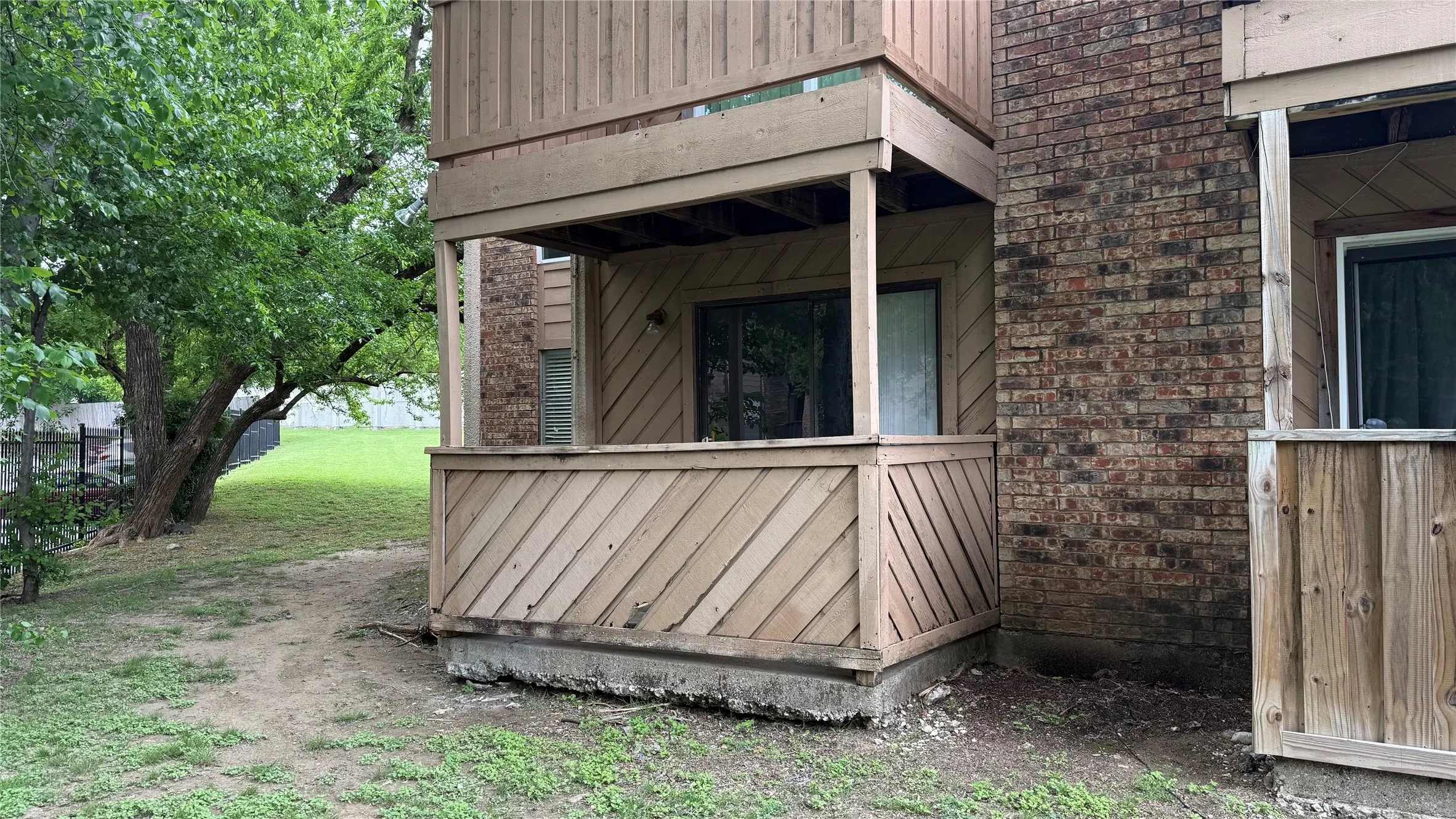 Condominium For Sale in Dallas County , 8110 Skillman Street 1016, Dallas, Texas 75231, 1 Bedroom, 1 Bathroom, Garage spaces, 478 Sqft, built in 1980, mls#21394931, Real Estate Agent in Dallas, Homes For Sale in Dallas county, Homes For Sale in Dallas, Realtor in Dallas Texas, Real Estate Brokerage Independent Realty Texas, Luminita Cordes Realtor