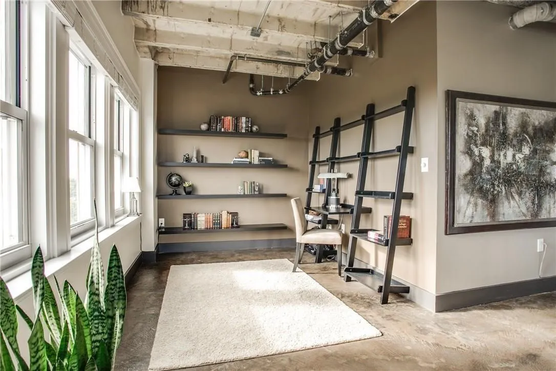 Condominium For Sale in Dallas County , 329 E Colorado Boulevard 501, Dallas, Texas 75203, 2 Bedroom, 3 Bathroom, Garage spaces, 2,030 Sqft, built in 1929, mls#21392133, Real Estate Agent in Dallas, Homes For Sale in Dallas county, Homes For Sale in Dallas, Realtor in Dallas Texas, Real Estate Brokerage Independent Realty Texas, Luminita Cordes Realtor
