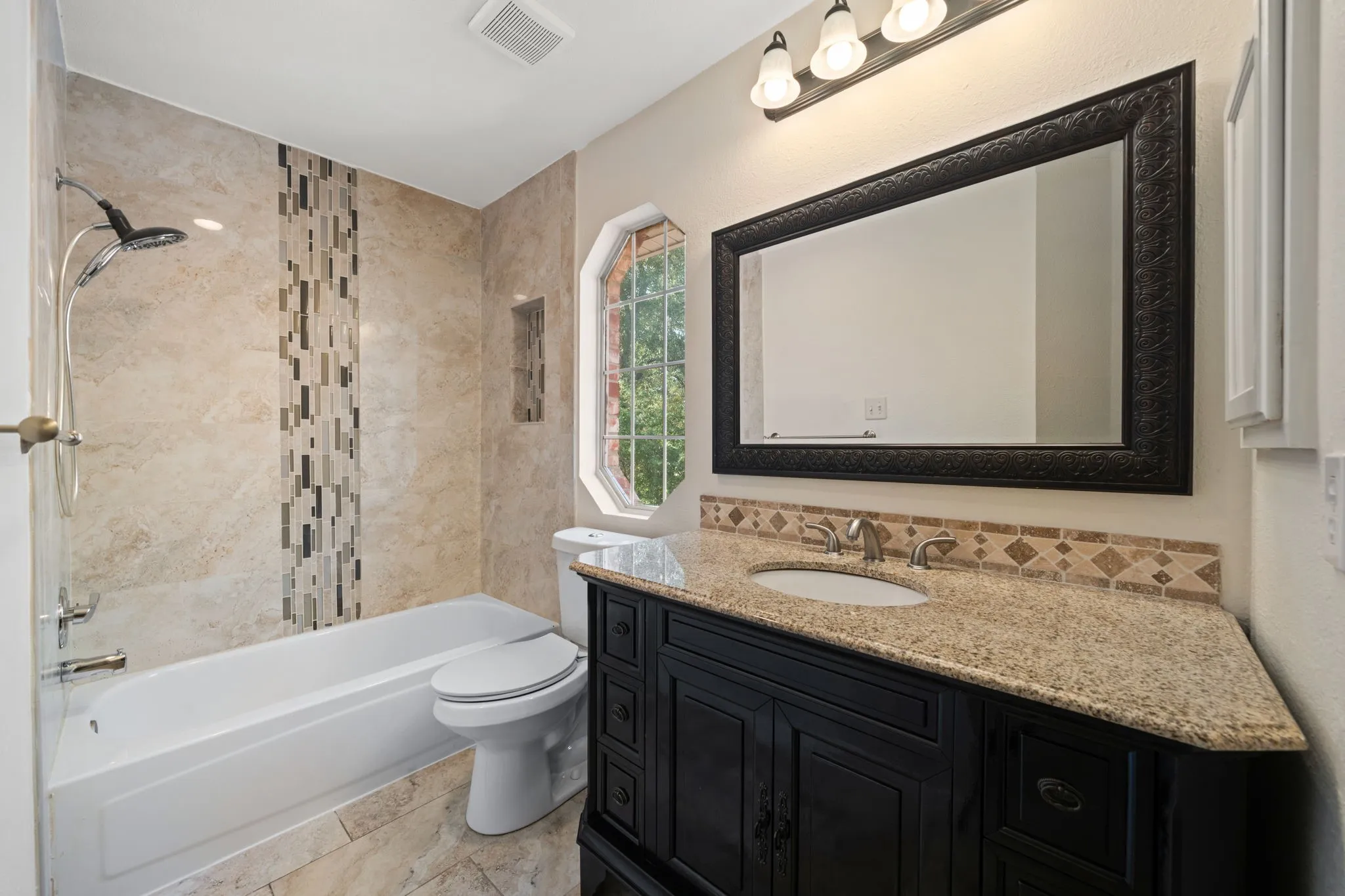 Single Family Residence For Sale in Collin County , 7720 Alderwood Place, Plano, Texas 75025, 4 Bedroom, 4 Bathroom, 2 Garage spaces, 3,086 Sqft, built in 1991, mls#21394167, Real Estate Agent in Plano, Homes For Sale in Collin county, Homes For Sale in Plano, Realtor in Plano Texas, Real Estate Brokerage Independent Realty Texas, Luminita Cordes Realtor