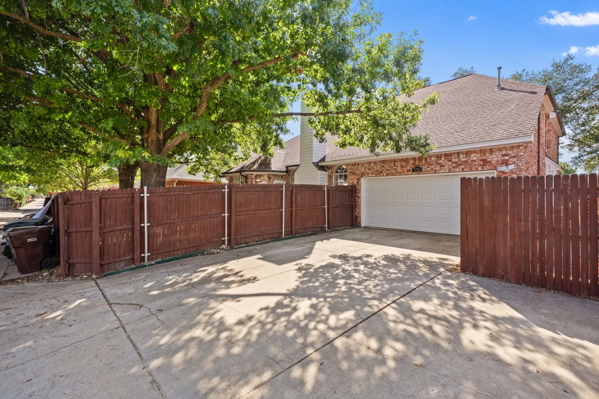 Single Family Residence For Sale in Collin County , 7720 Alderwood Place, Plano, Texas 75025, 4 Bedroom, 4 Bathroom, 2 Garage spaces, 3,086 Sqft, built in 1991, mls#21394167, Real Estate Agent in Plano, Homes For Sale in Collin county, Homes For Sale in Plano, Realtor in Plano Texas, Real Estate Brokerage Independent Realty Texas, Luminita Cordes Realtor