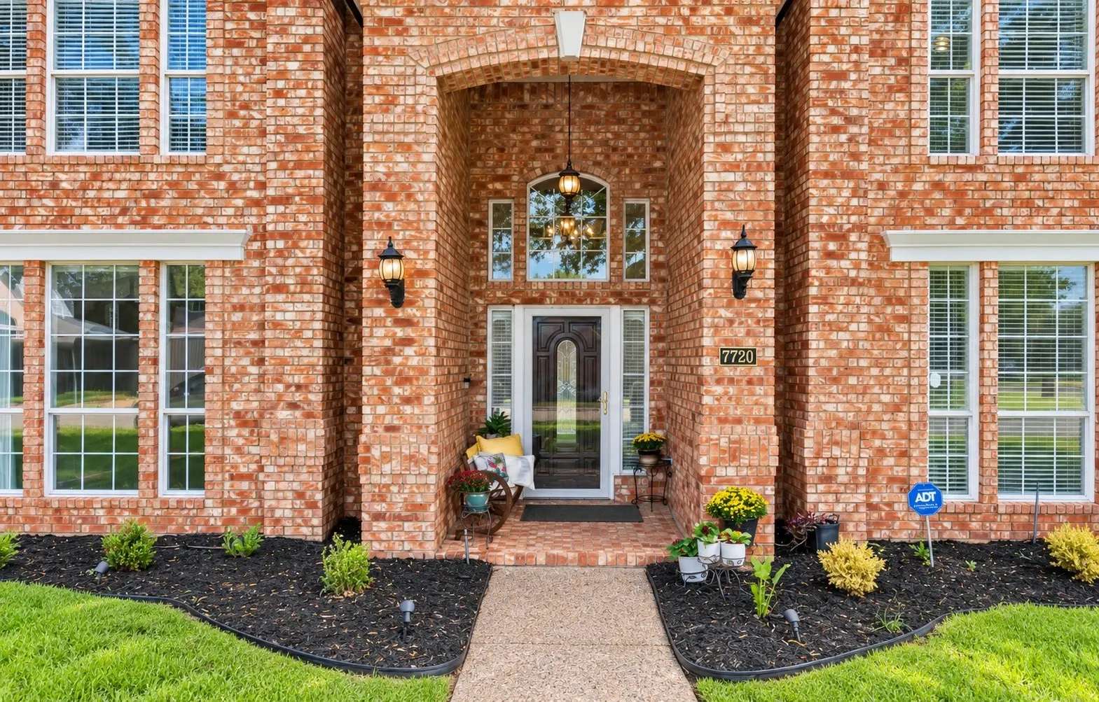 Single Family Residence For Sale in Collin County , 7720 Alderwood Place, Plano, Texas 75025, 4 Bedroom, 4 Bathroom, 2 Garage spaces, 3,086 Sqft, built in 1991, mls#21394167, Real Estate Agent in Plano, Homes For Sale in Collin county, Homes For Sale in Plano, Realtor in Plano Texas, Real Estate Brokerage Independent Realty Texas, Luminita Cordes Realtor