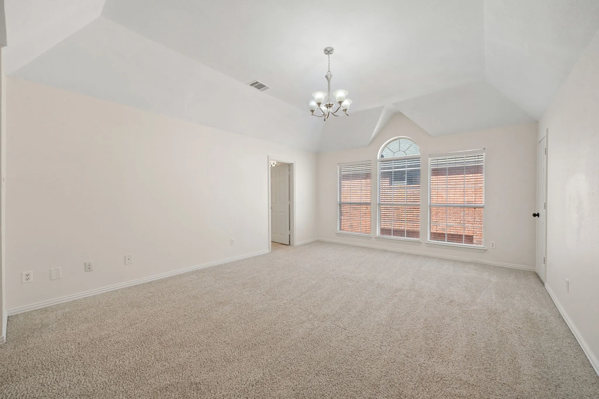 Single Family Residence For Sale in Collin County , 7720 Alderwood Place, Plano, Texas 75025, 4 Bedroom, 4 Bathroom, 2 Garage spaces, 3,086 Sqft, built in 1991, mls#21394167, Real Estate Agent in Plano, Homes For Sale in Collin county, Homes For Sale in Plano, Realtor in Plano Texas, Real Estate Brokerage Independent Realty Texas, Luminita Cordes Realtor