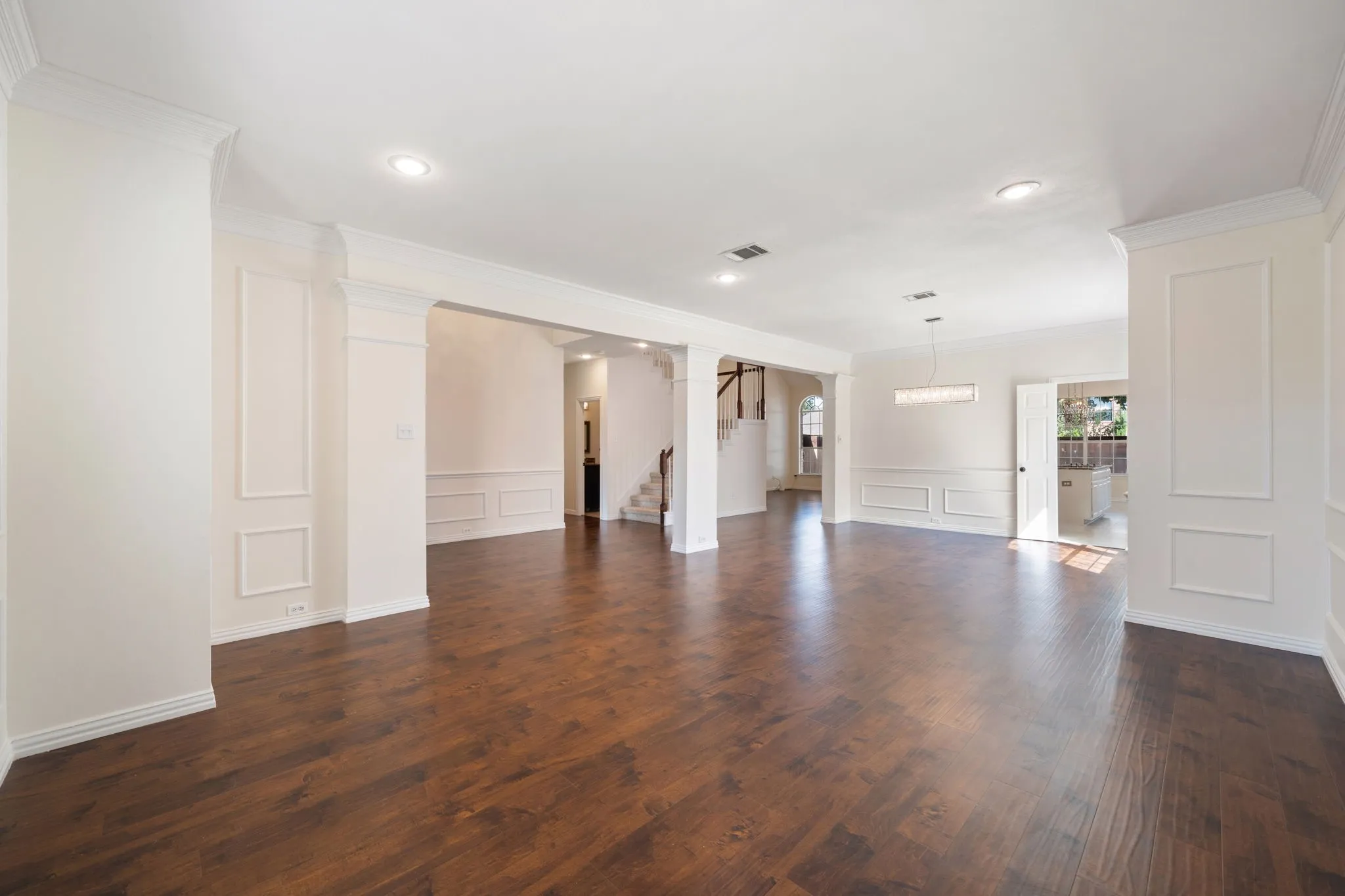 Single Family Residence For Sale in Collin County , 7720 Alderwood Place, Plano, Texas 75025, 4 Bedroom, 4 Bathroom, 2 Garage spaces, 3,086 Sqft, built in 1991, mls#21394167, Real Estate Agent in Plano, Homes For Sale in Collin county, Homes For Sale in Plano, Realtor in Plano Texas, Real Estate Brokerage Independent Realty Texas, Luminita Cordes Realtor