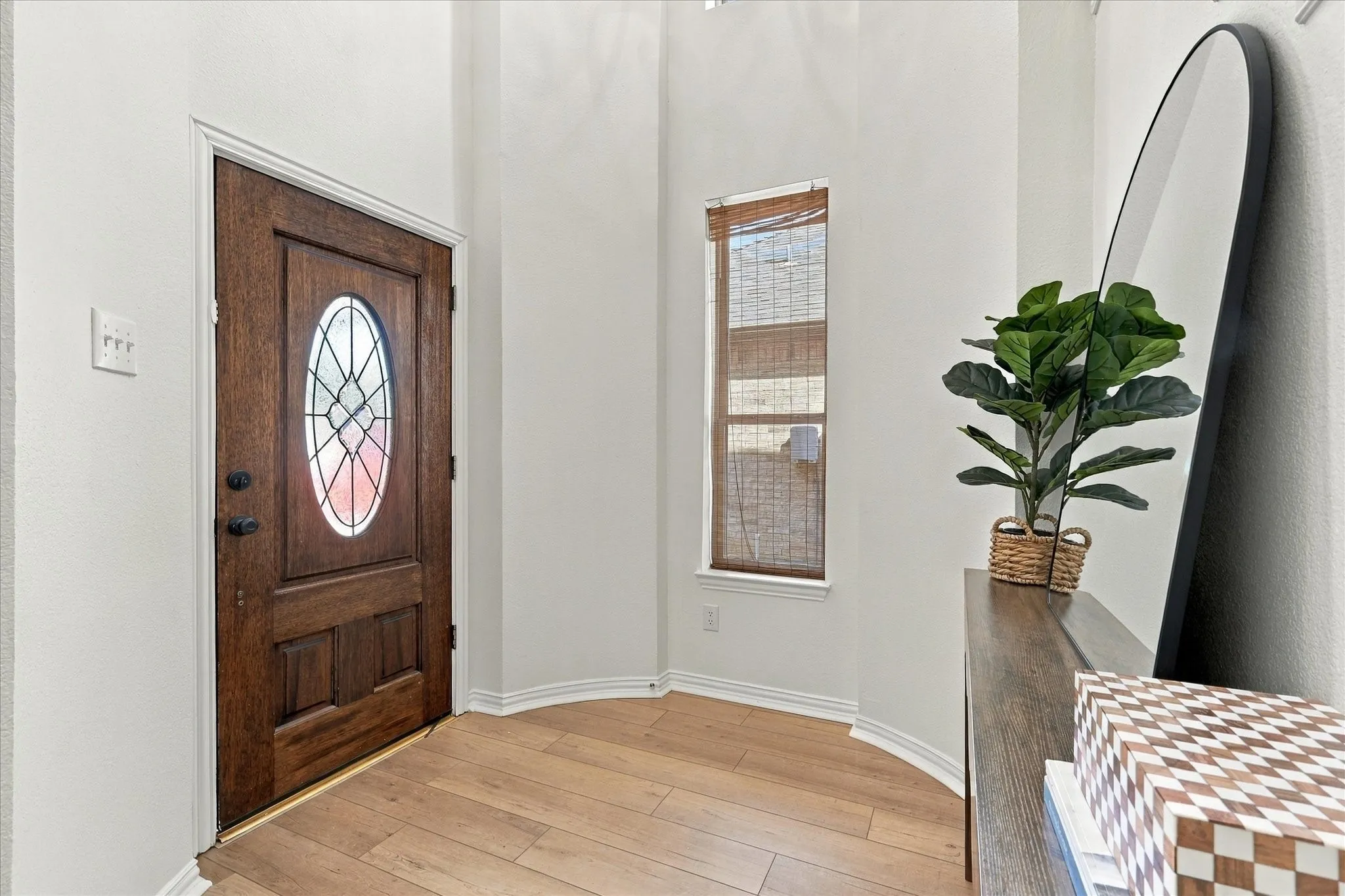Single Family Residence For Sale in Denton County , 3532 Westminister Trail, Flower Mound, Texas 75022, 4 Bedroom, 3 Bathroom, 2 Garage spaces, 2,417 Sqft, built in 2002, mls#21392755, Real Estate Agent in Flower Mound, Homes For Sale in Denton county, Homes For Sale in Flower Mound, Realtor in Flower Mound Texas, Real Estate Brokerage Independent Realty Texas, Luminita Cordes Realtor