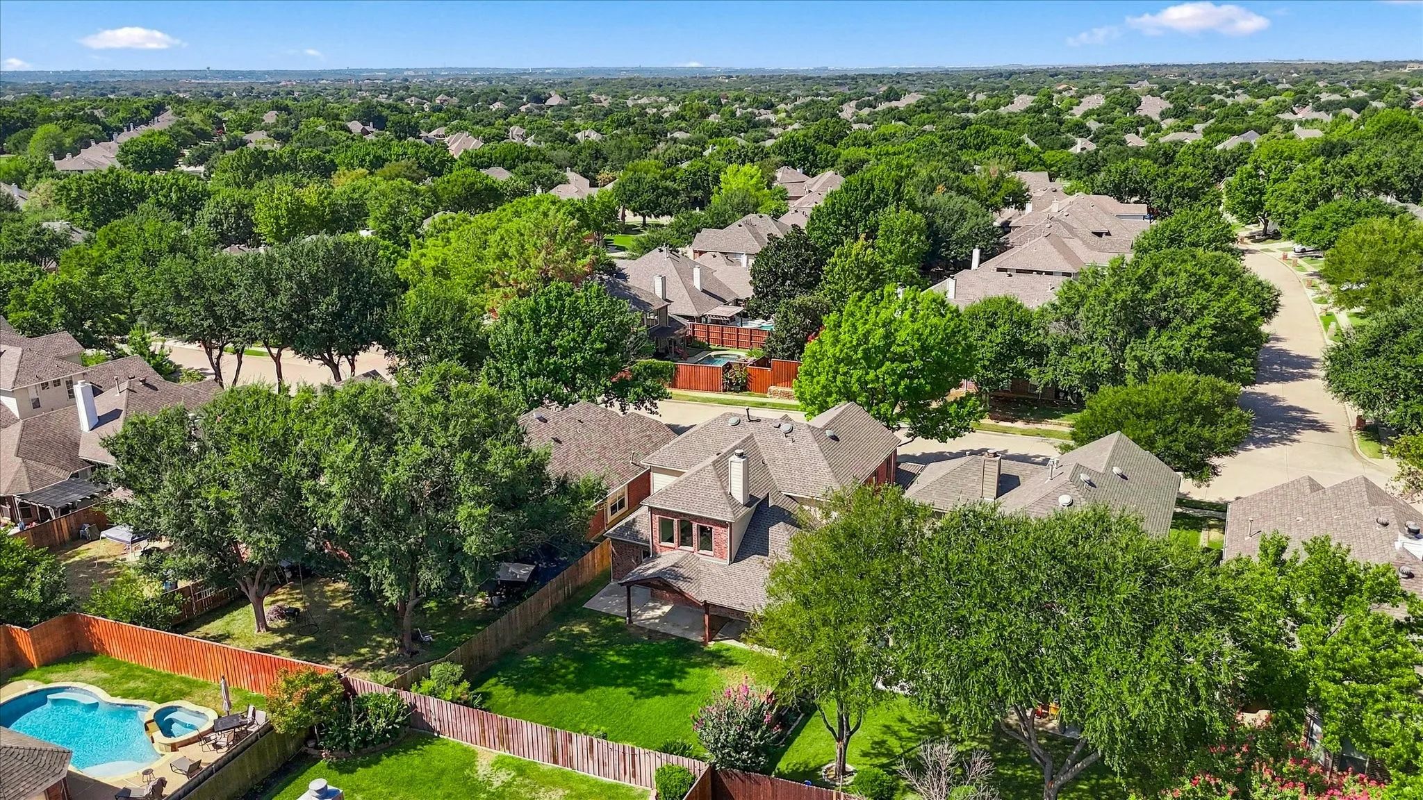 Single Family Residence For Sale in Denton County , 3532 Westminister Trail, Flower Mound, Texas 75022, 4 Bedroom, 3 Bathroom, 2 Garage spaces, 2,417 Sqft, built in 2002, mls#21392755, Real Estate Agent in Flower Mound, Homes For Sale in Denton county, Homes For Sale in Flower Mound, Realtor in Flower Mound Texas, Real Estate Brokerage Independent Realty Texas, Luminita Cordes Realtor