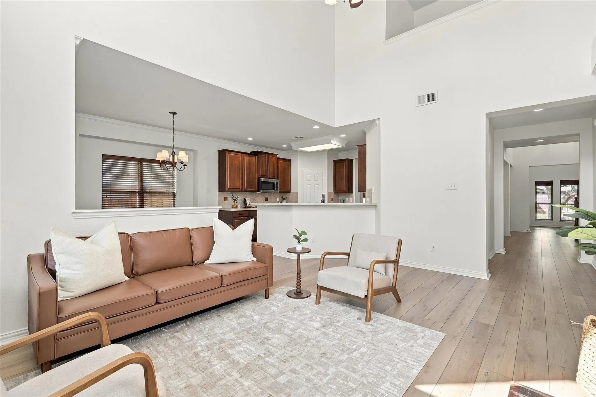 Single Family Residence For Sale in Denton County , 3532 Westminister Trail, Flower Mound, Texas 75022, 4 Bedroom, 3 Bathroom, 2 Garage spaces, 2,417 Sqft, built in 2002, mls#21392755, Real Estate Agent in Flower Mound, Homes For Sale in Denton county, Homes For Sale in Flower Mound, Realtor in Flower Mound Texas, Real Estate Brokerage Independent Realty Texas, Luminita Cordes Realtor