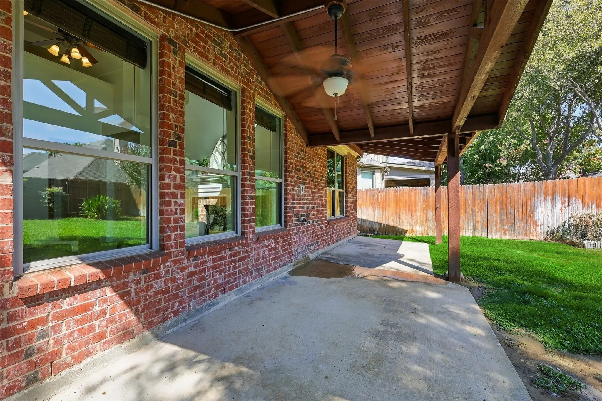 Single Family Residence For Sale in Denton County , 3532 Westminister Trail, Flower Mound, Texas 75022, 4 Bedroom, 3 Bathroom, 2 Garage spaces, 2,417 Sqft, built in 2002, mls#21392755, Real Estate Agent in Flower Mound, Homes For Sale in Denton county, Homes For Sale in Flower Mound, Realtor in Flower Mound Texas, Real Estate Brokerage Independent Realty Texas, Luminita Cordes Realtor