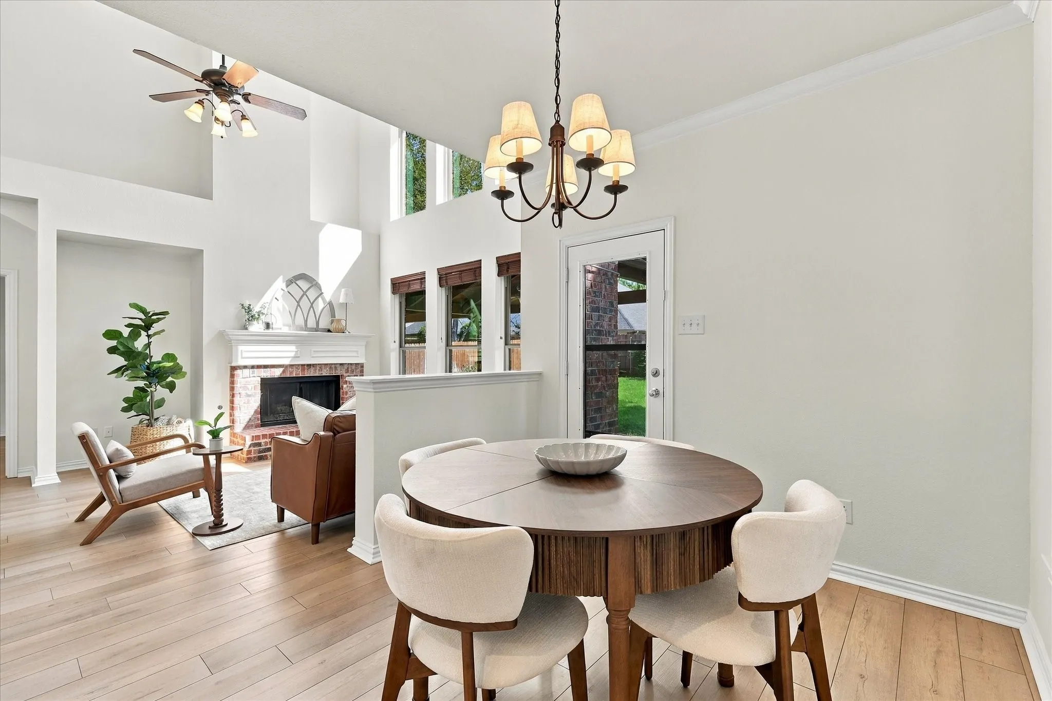 Single Family Residence For Sale in Denton County , 3532 Westminister Trail, Flower Mound, Texas 75022, 4 Bedroom, 3 Bathroom, 2 Garage spaces, 2,417 Sqft, built in 2002, mls#21392755, Real Estate Agent in Flower Mound, Homes For Sale in Denton county, Homes For Sale in Flower Mound, Realtor in Flower Mound Texas, Real Estate Brokerage Independent Realty Texas, Luminita Cordes Realtor