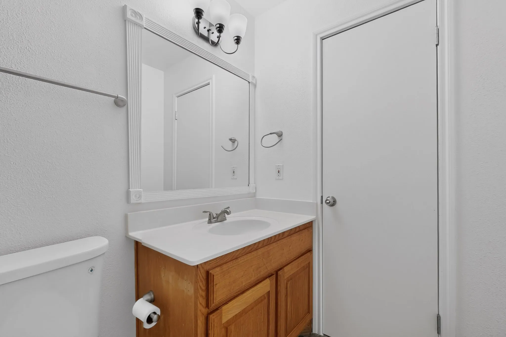 Single Family Residence For Sale in Dallas County , 346 Linkcrest Drive, Duncanville, Texas 75137, 3 Bedroom, 2 Bathroom, 1 Garage spaces, 1,155 Sqft, built in 1971, mls#21394594, Real Estate Agent in Duncanville, Homes For Sale in Dallas county, Homes For Sale in Duncanville, Realtor in Duncanville Texas, Real Estate Brokerage Independent Realty Texas, Luminita Cordes Realtor