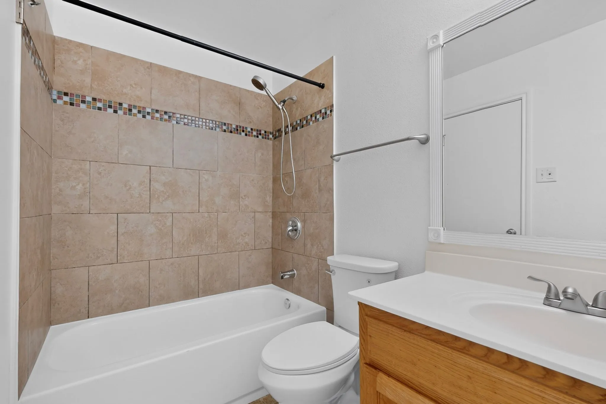 Single Family Residence For Sale in Dallas County , 346 Linkcrest Drive, Duncanville, Texas 75137, 3 Bedroom, 2 Bathroom, 1 Garage spaces, 1,155 Sqft, built in 1971, mls#21394594, Real Estate Agent in Duncanville, Homes For Sale in Dallas county, Homes For Sale in Duncanville, Realtor in Duncanville Texas, Real Estate Brokerage Independent Realty Texas, Luminita Cordes Realtor