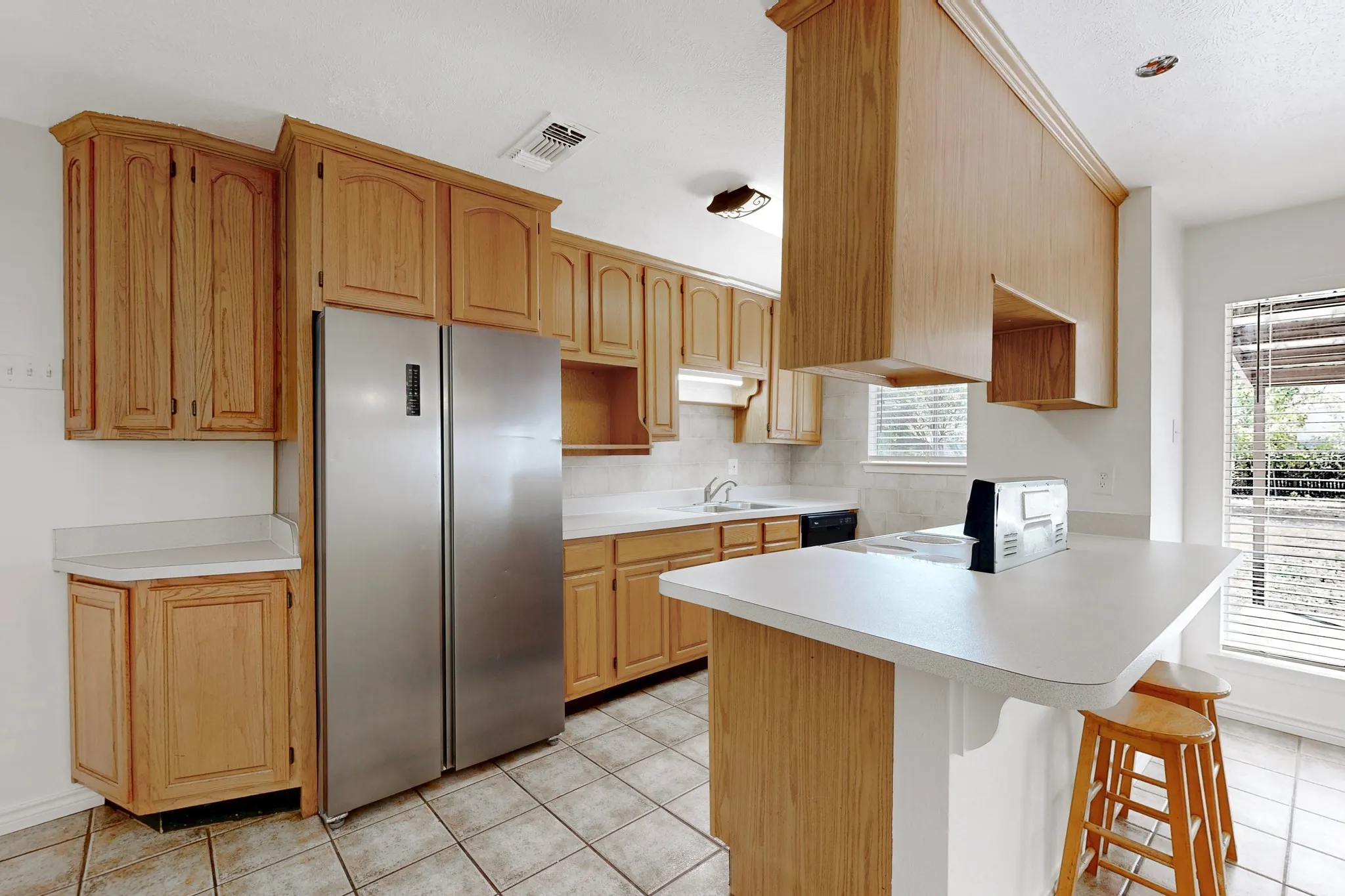 Single Family Residence For Sale in Dallas County , 346 Linkcrest Drive, Duncanville, Texas 75137, 3 Bedroom, 2 Bathroom, 1 Garage spaces, 1,155 Sqft, built in 1971, mls#21394594, Real Estate Agent in Duncanville, Homes For Sale in Dallas county, Homes For Sale in Duncanville, Realtor in Duncanville Texas, Real Estate Brokerage Independent Realty Texas, Luminita Cordes Realtor