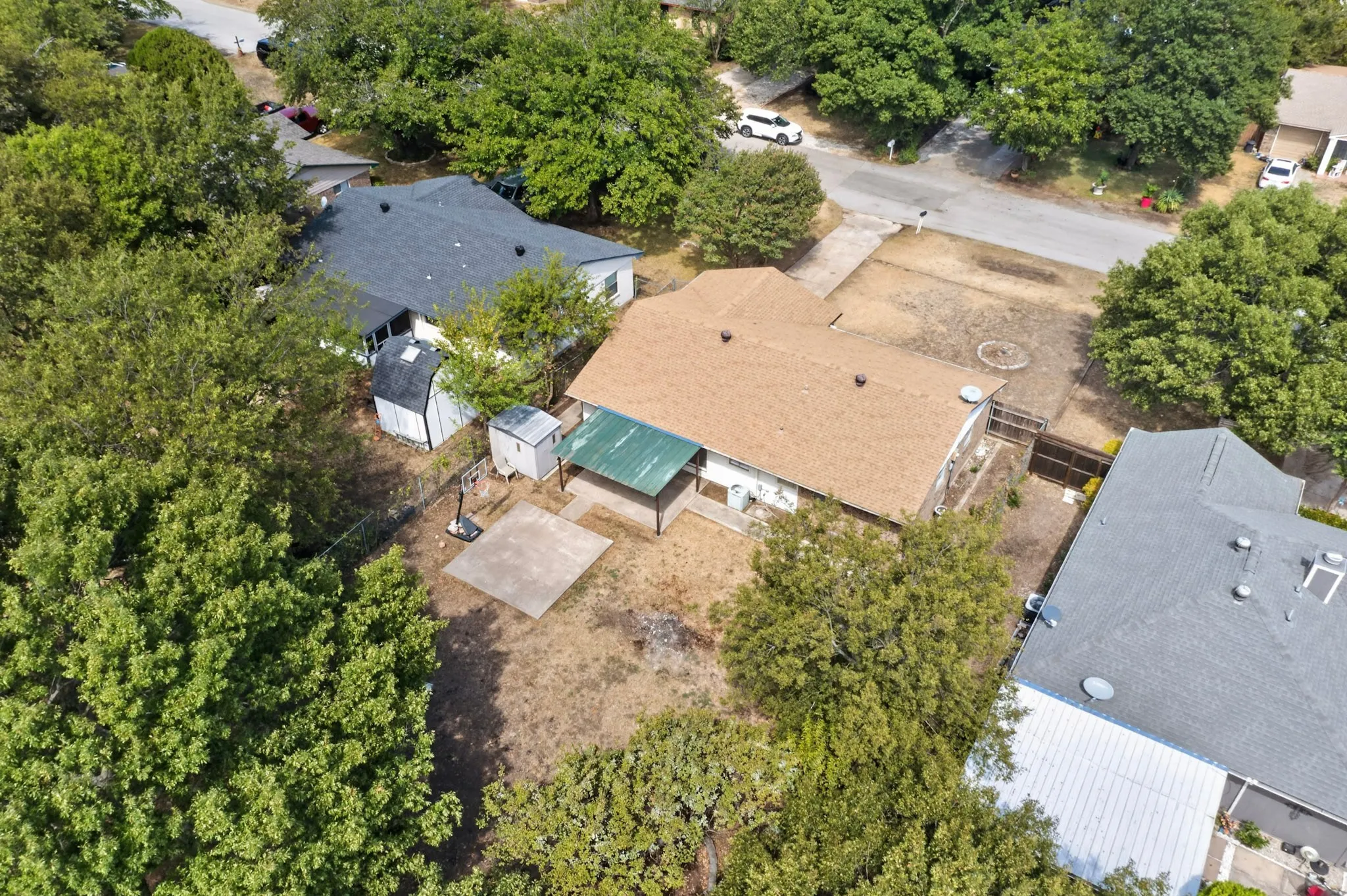 Single Family Residence For Sale in Dallas County , 346 Linkcrest Drive, Duncanville, Texas 75137, 3 Bedroom, 2 Bathroom, 1 Garage spaces, 1,155 Sqft, built in 1971, mls#21394594, Real Estate Agent in Duncanville, Homes For Sale in Dallas county, Homes For Sale in Duncanville, Realtor in Duncanville Texas, Real Estate Brokerage Independent Realty Texas, Luminita Cordes Realtor