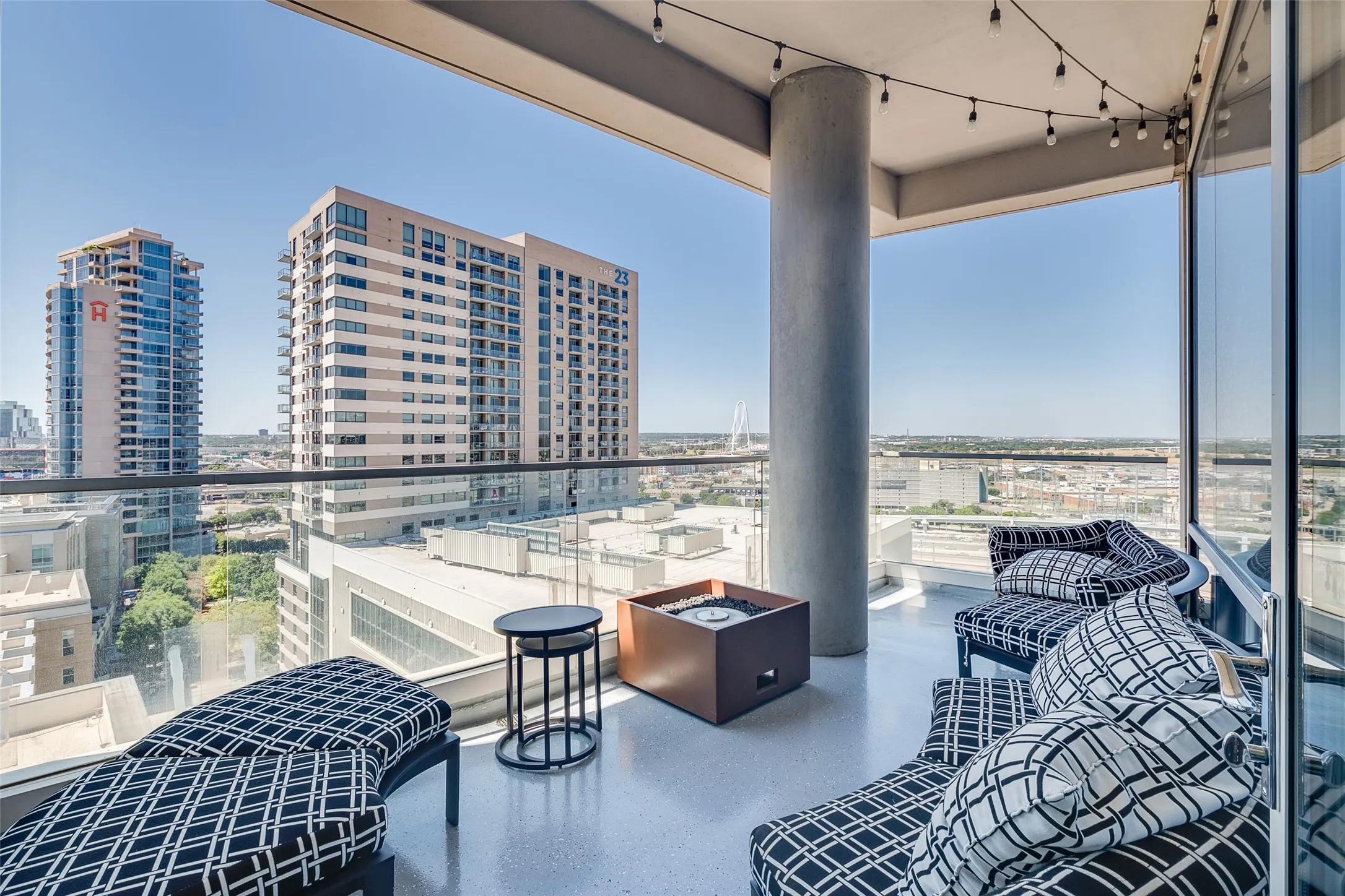 Condominium For Rent in Dallas County , 2408 Victory Park Lane 1233, Dallas, Texas 75219, 2 Bedroom, 3 Bathroom, 2 Garage spaces, 1,619 Sqft, built in 2005, mls#21395008, Real Estate Agent in Dallas, Homes For Rent in Dallas county, Homes For Rent in Dallas, Realtor in Dallas Texas, Real Estate Brokerage Independent Realty Texas, Luminita Cordes Realtor