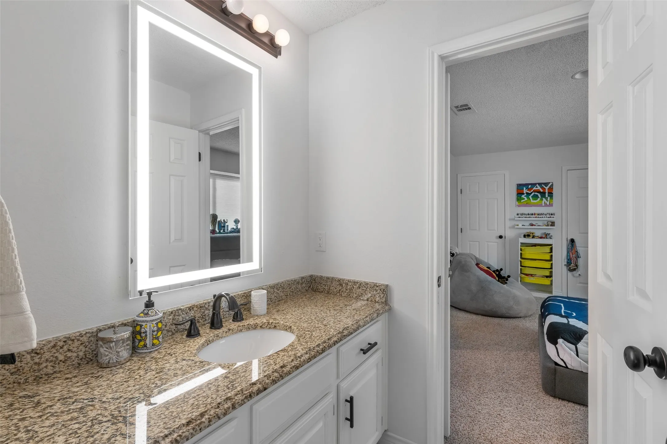 Single Family Residence For Sale in Collin County , 4633 Portrait Lane, Plano, Texas 75024, 4 Bedroom, 3 Bathroom, 2 Garage spaces, 2,758 Sqft, built in 1988, mls#21394768, Real Estate Agent in Plano, Homes For Sale in Collin county, Homes For Sale in Plano, Realtor in Plano Texas, Real Estate Brokerage Independent Realty Texas, Luminita Cordes Realtor