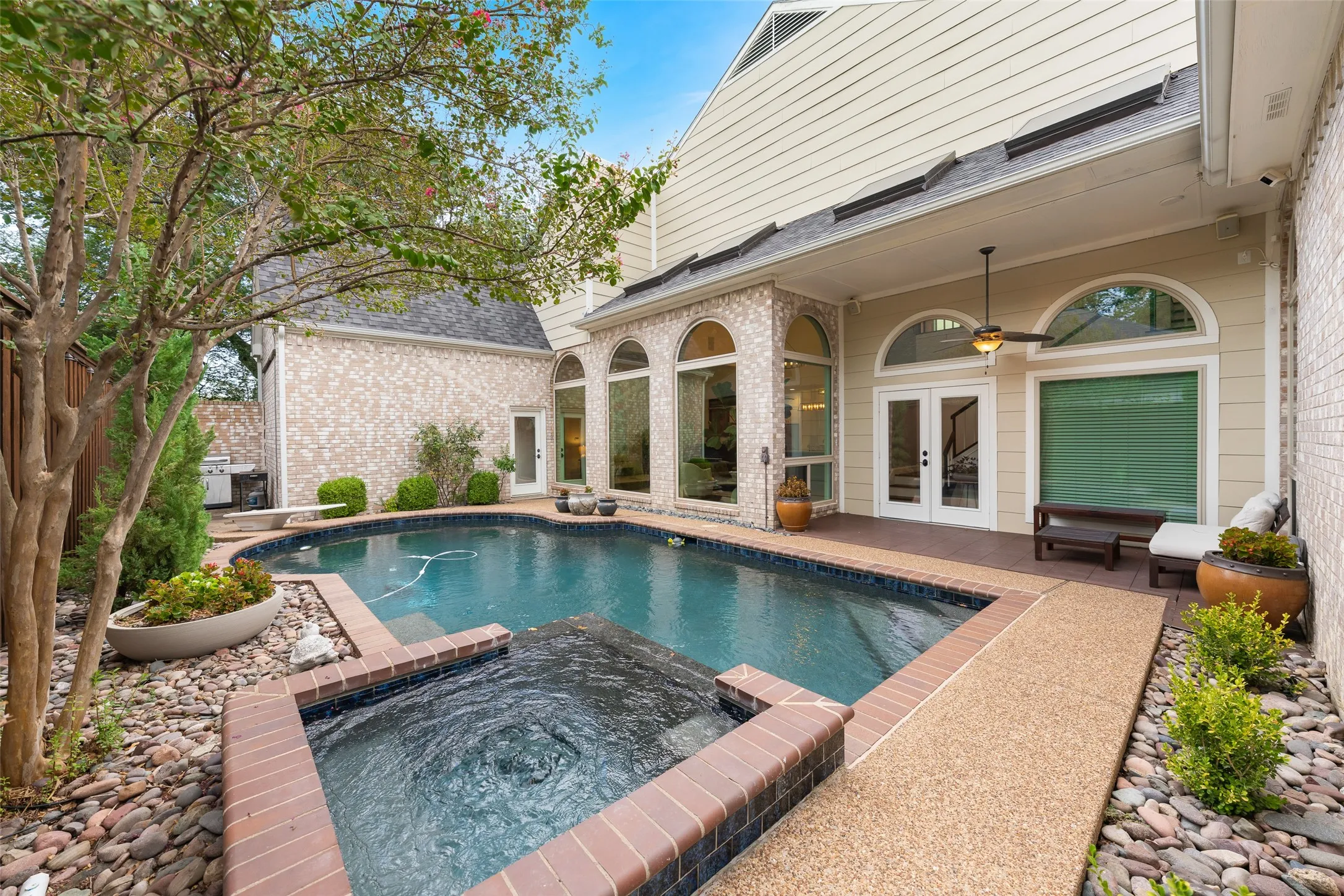 Single Family Residence For Sale in Collin County , 4633 Portrait Lane, Plano, Texas 75024, 4 Bedroom, 3 Bathroom, 2 Garage spaces, 2,758 Sqft, built in 1988, mls#21394768, Real Estate Agent in Plano, Homes For Sale in Collin county, Homes For Sale in Plano, Realtor in Plano Texas, Real Estate Brokerage Independent Realty Texas, Luminita Cordes Realtor